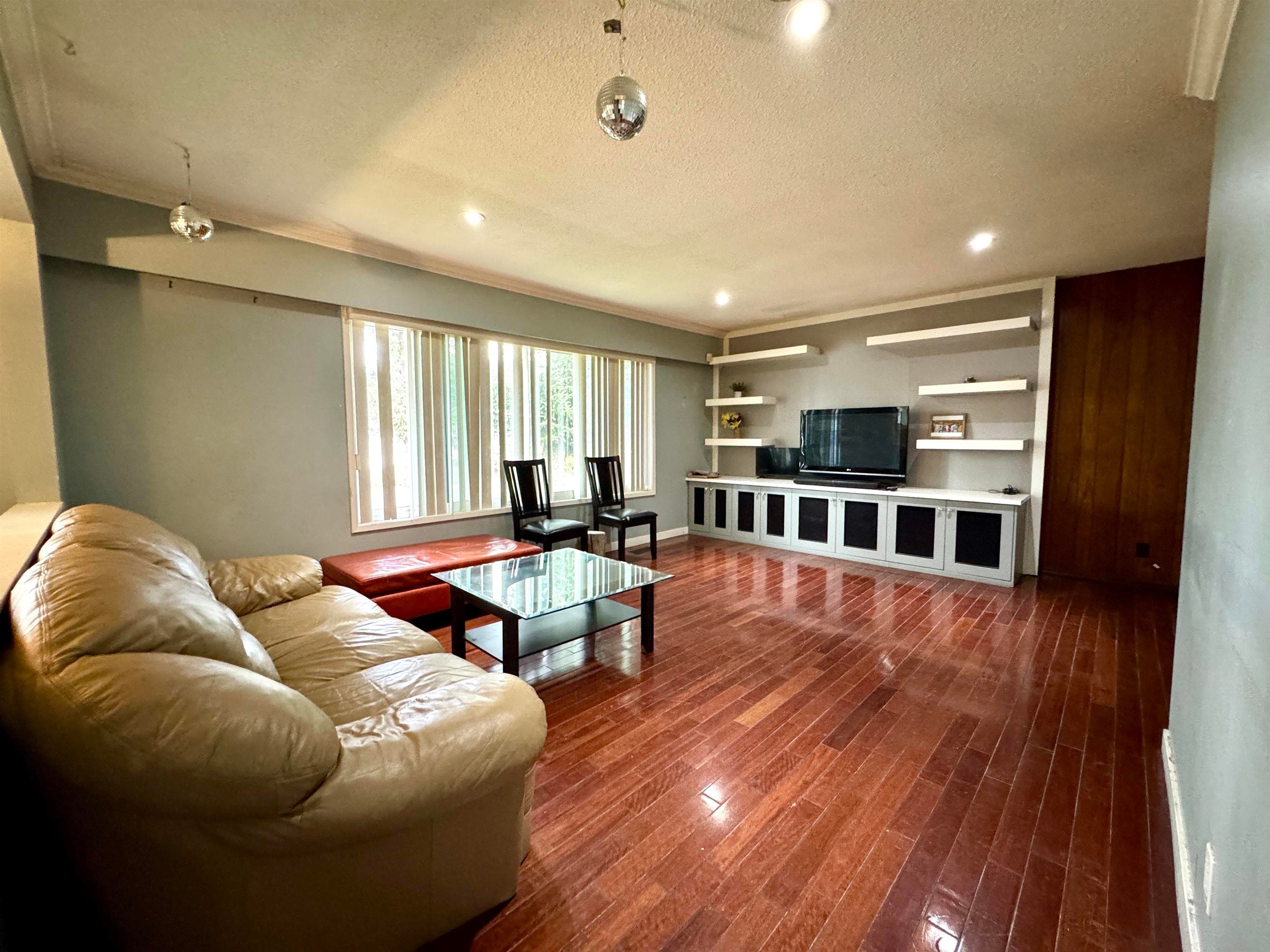 9525 125a Street, Surrey, V3V 4Z3 — photo 3