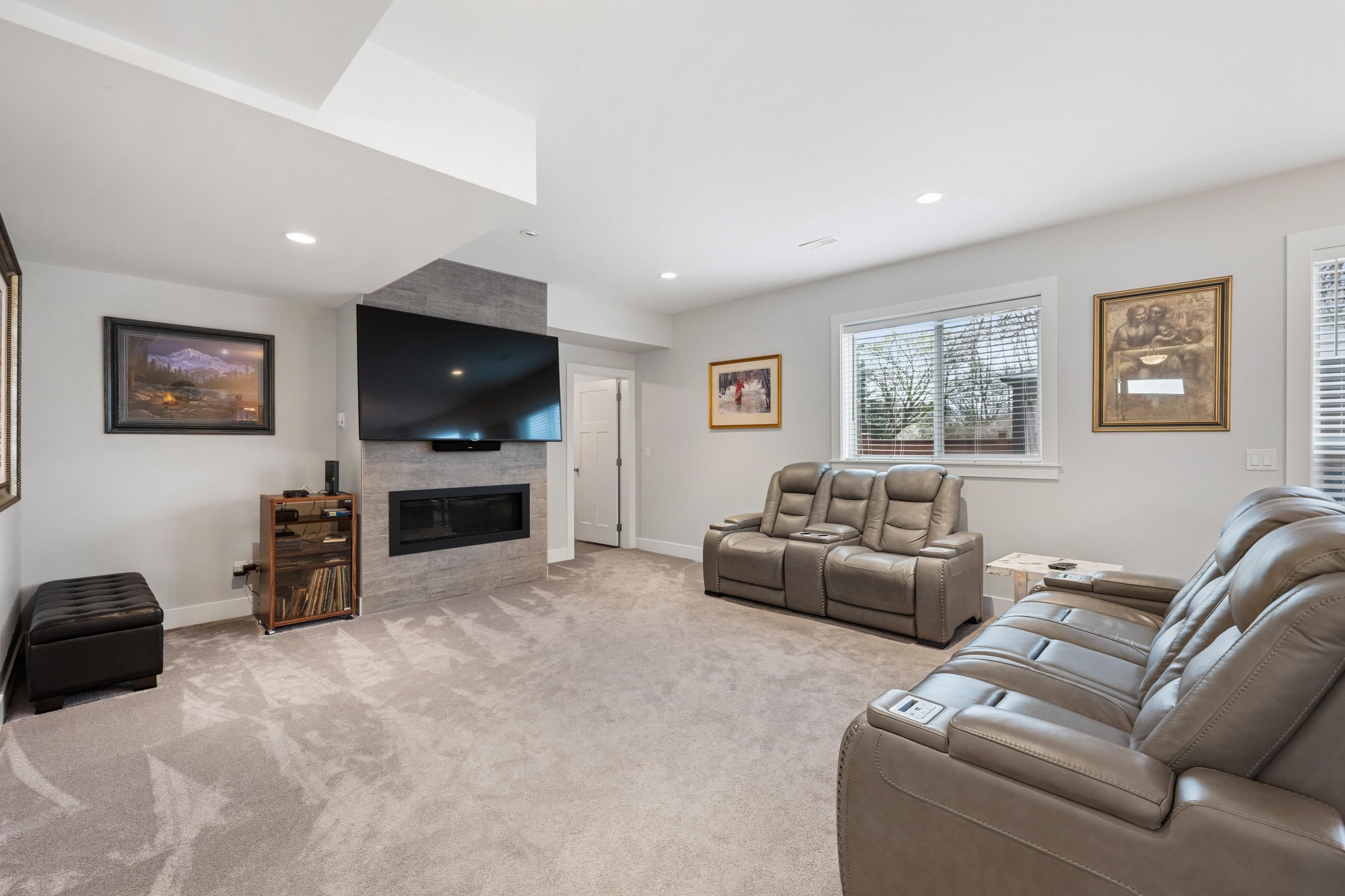 4 - 33973 Hazelwood Avenue, Abbotsford, V2S 0H8 — photo 2
