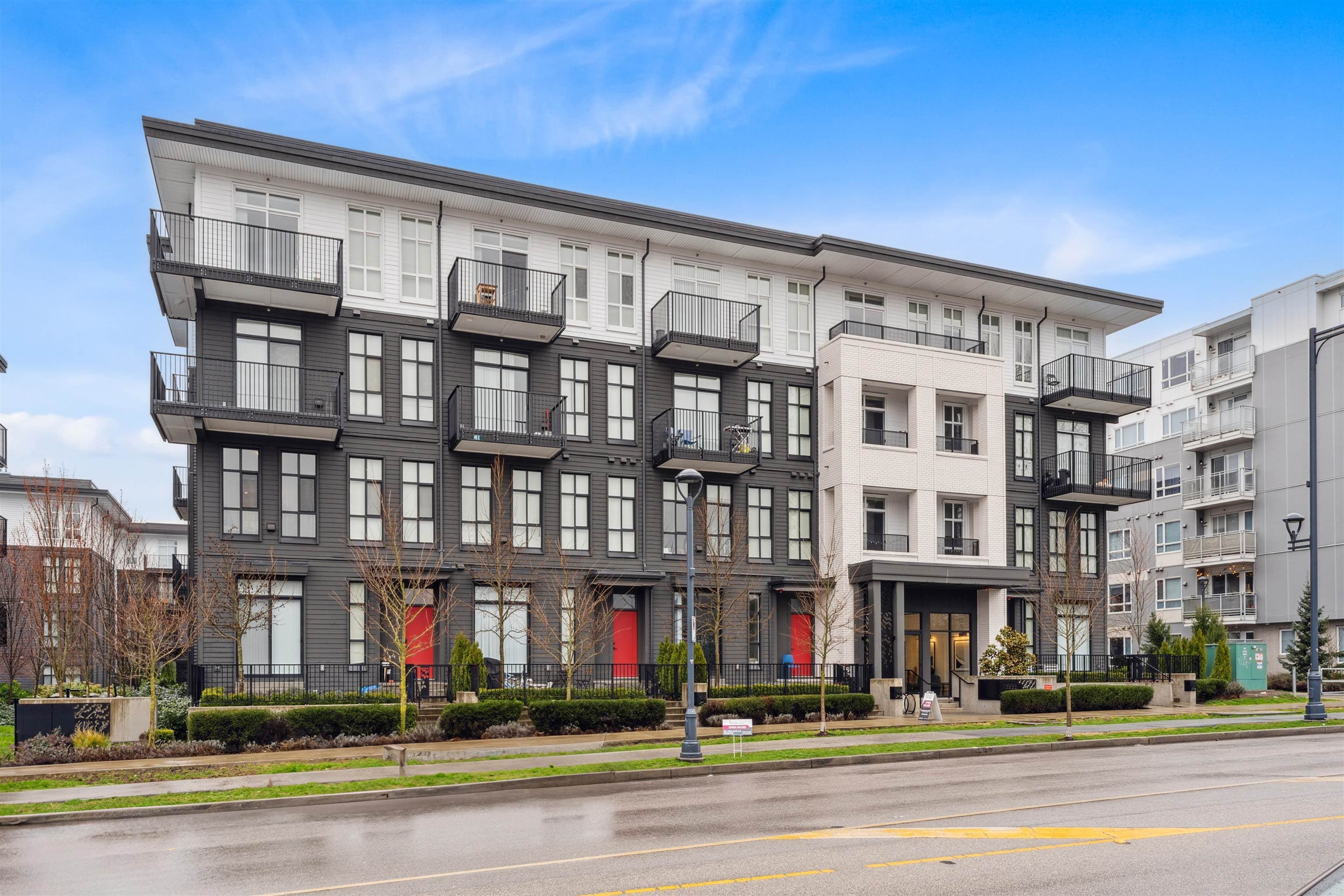 210 - 13933 105 Boulevard, Surrey, V3T 0R6 — photo 2