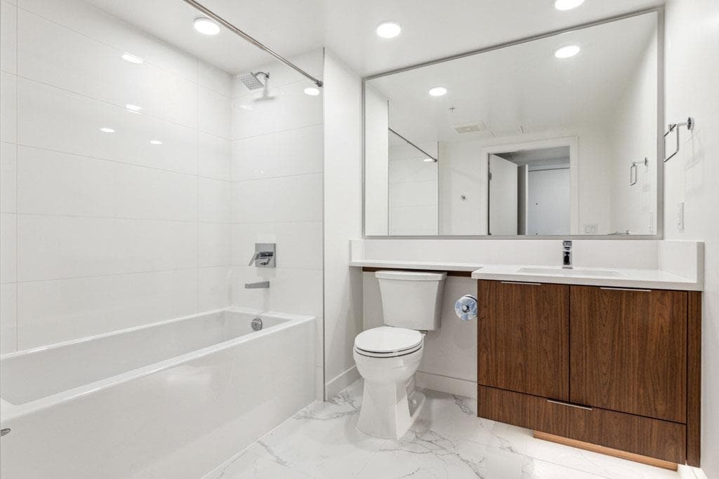 1808 - 7683 Park Crescent, Burnaby, V3N 0J4 — photo 2
