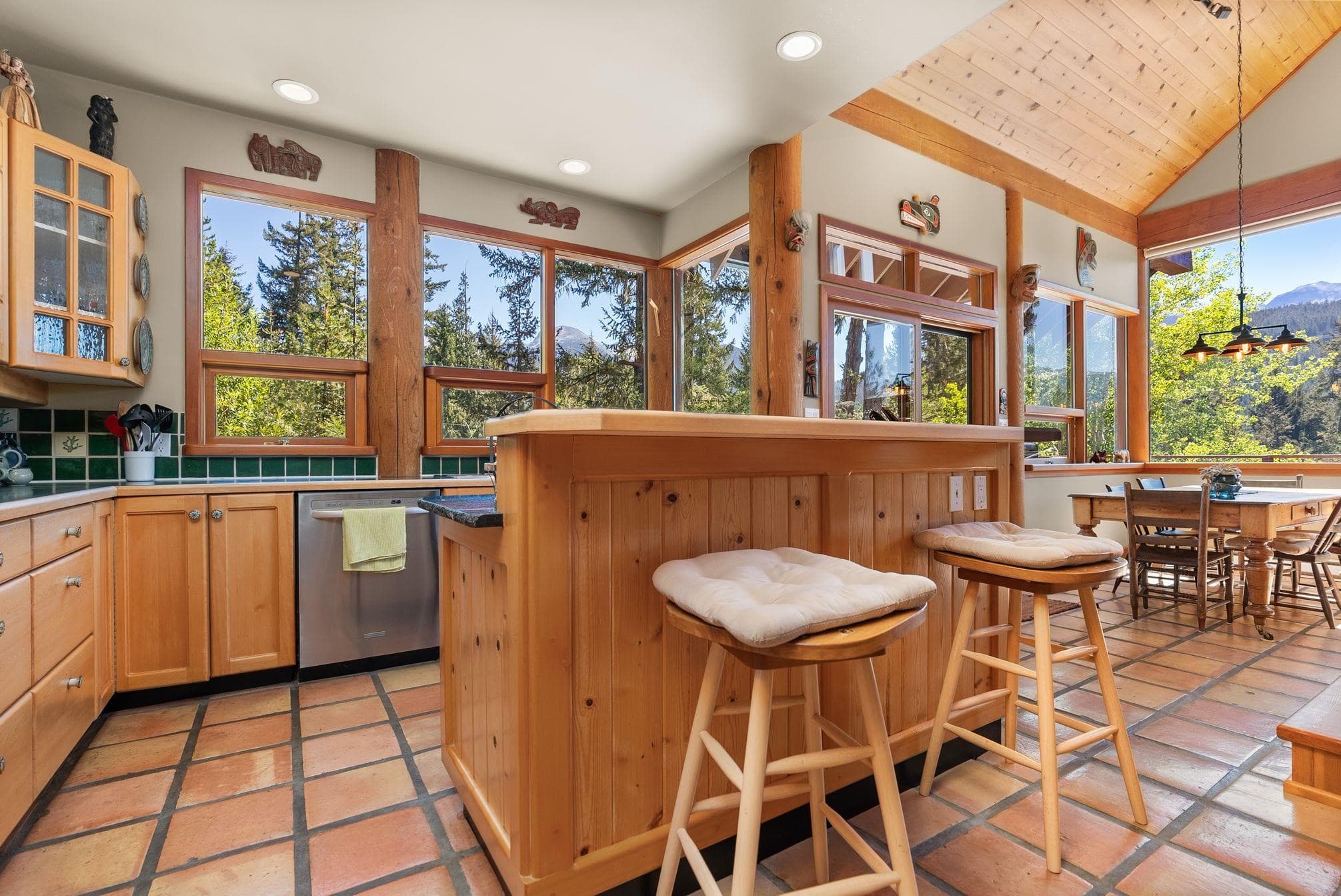 9551 Emerald Drive, Whistler, V8E 0G5 — photo 4
