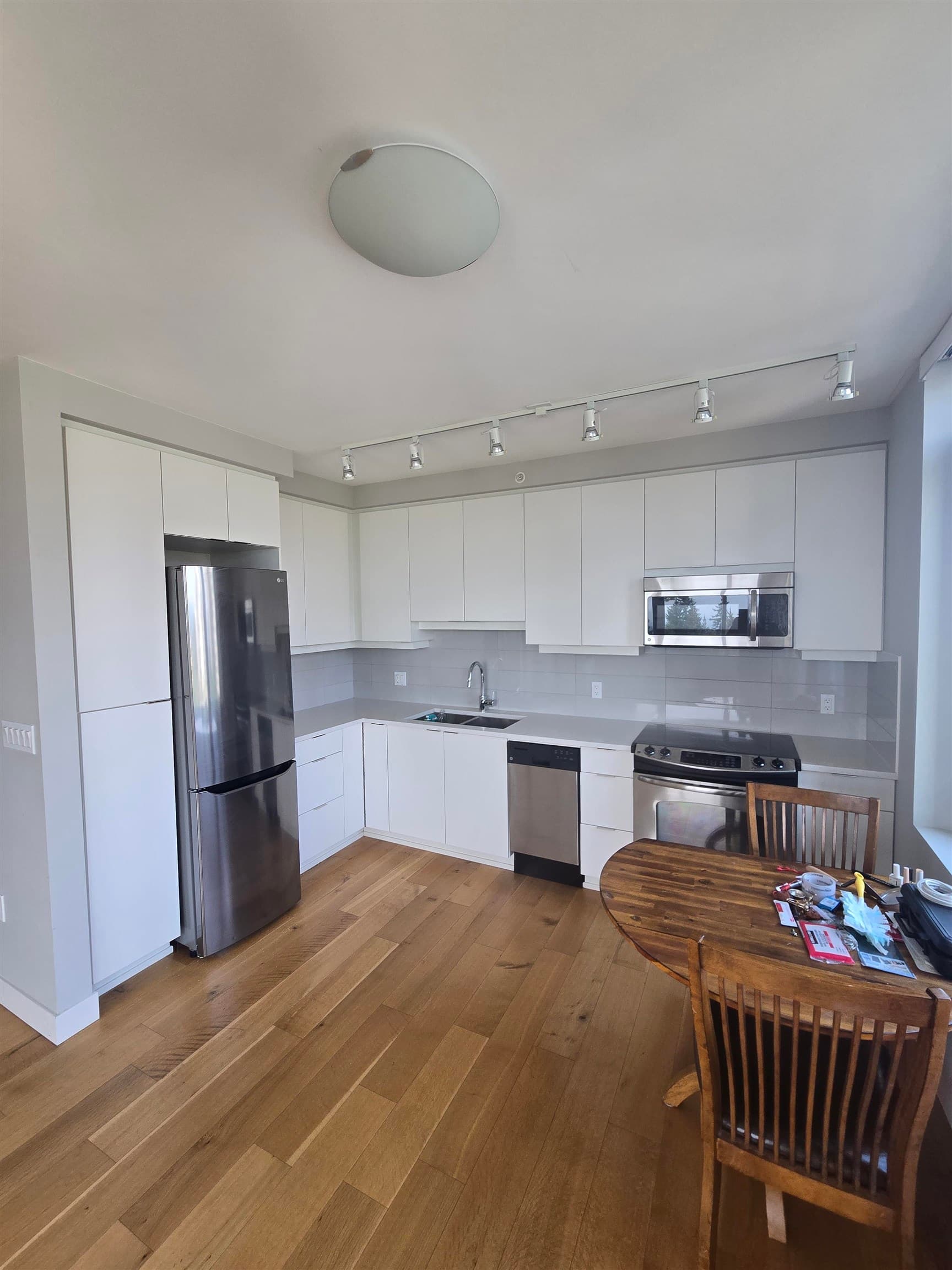1002 - 9393 Tower Road, Burnaby, V5A 0E2 — photo 4