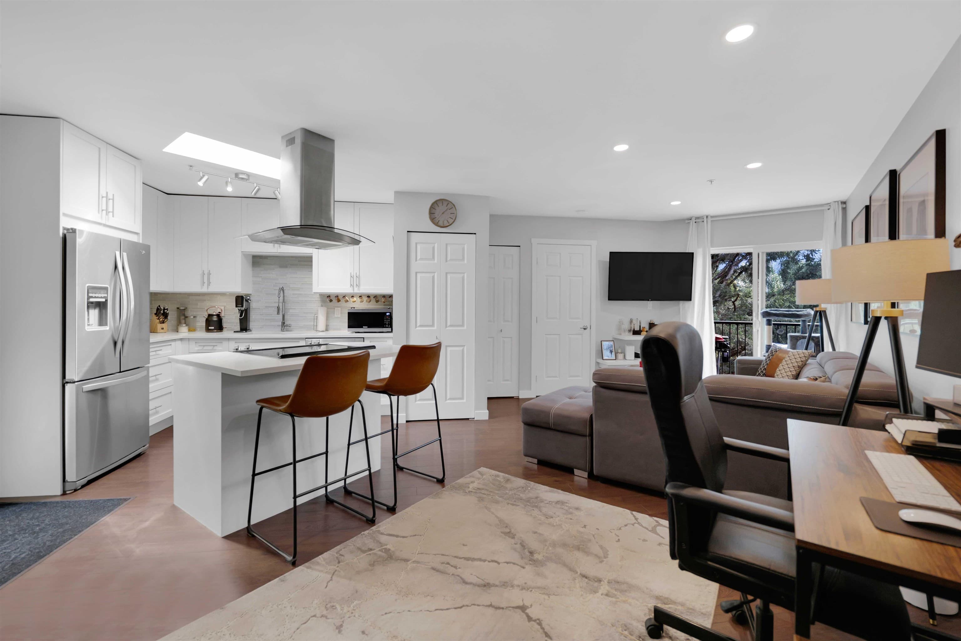 B309 - 40120 Willow Crescent, Squamish, V8B 0L7 — photo 2