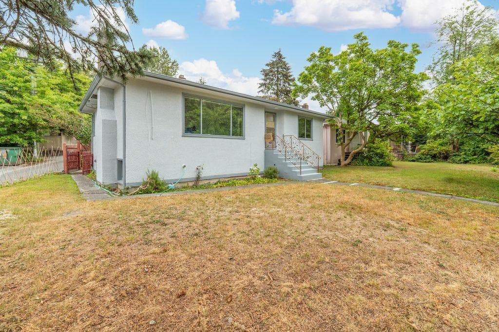 3008 Garden Drive, Vancouver, V5N 4X9 — photo 2
