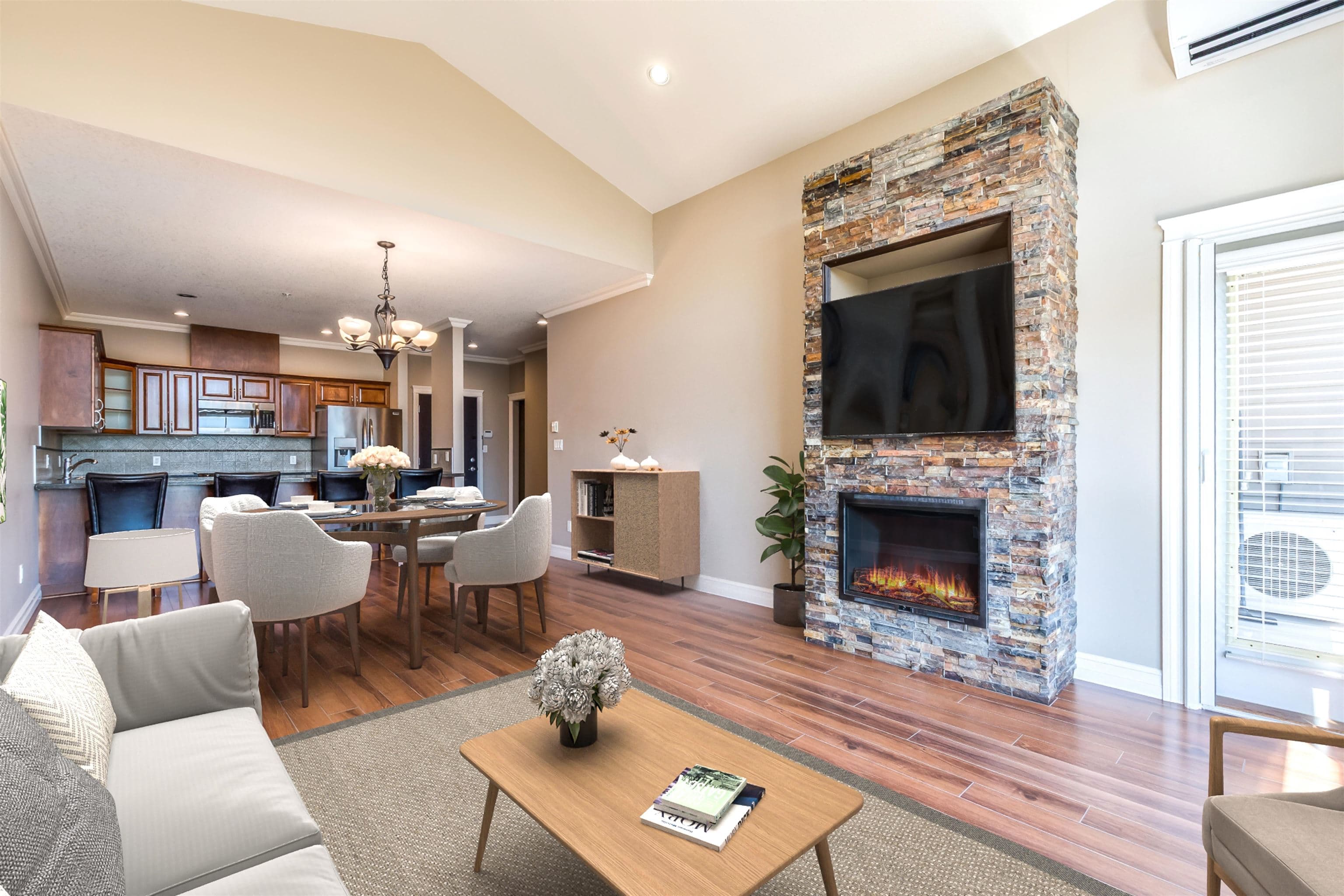 307 - 33755 7 Avenue, Mission, V2V 0A4 — photo 2