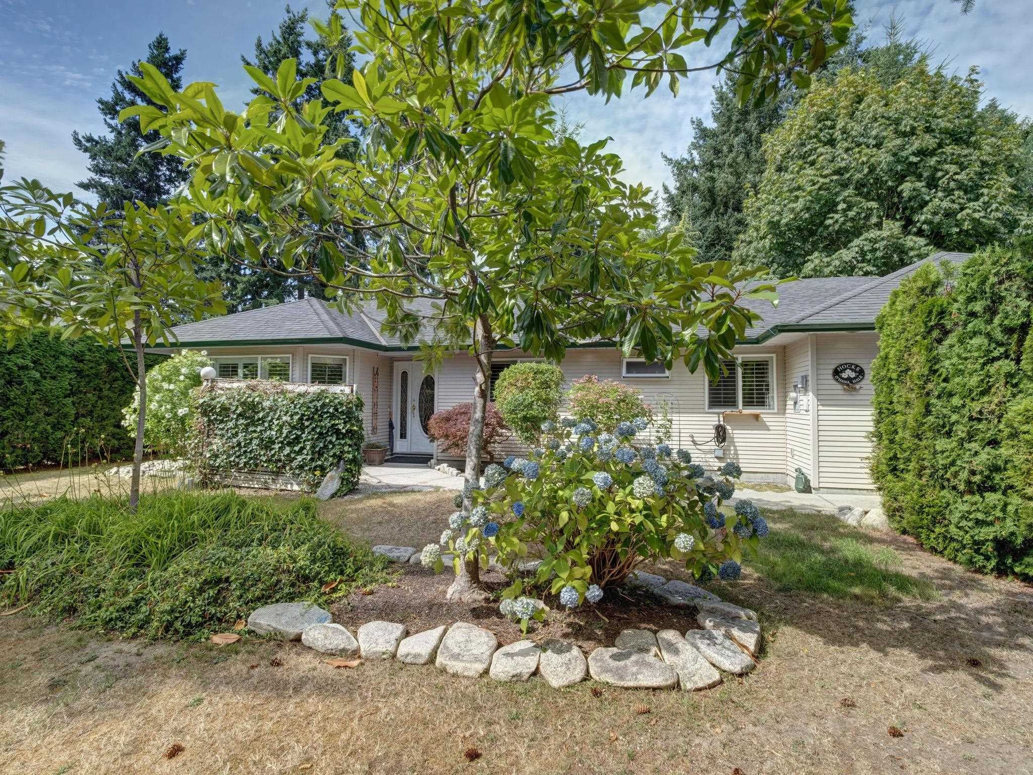 5629 Curtis Place, Sechelt