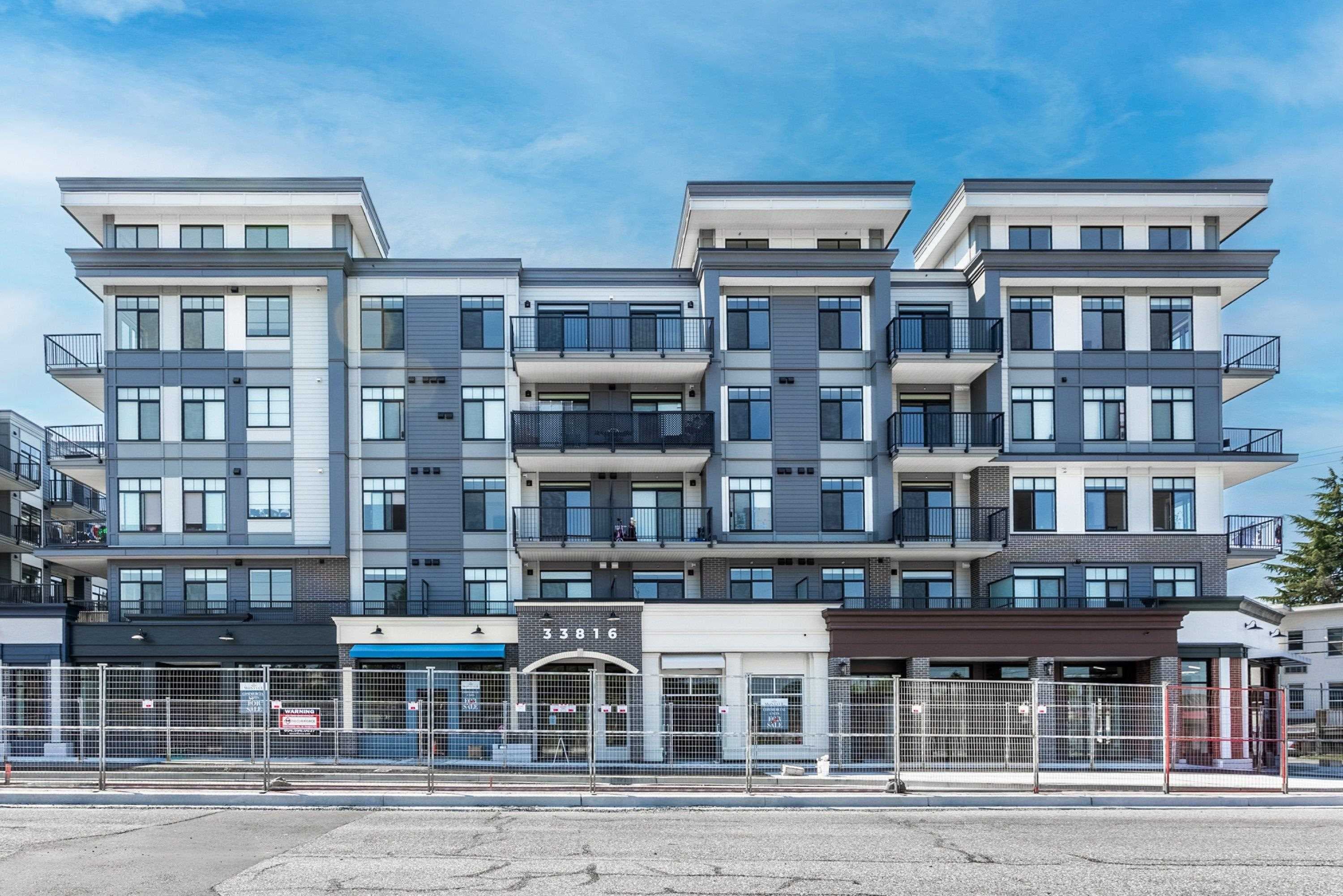 511 - 33816 South Fraser Way, Abbotsford, V2S 0P2 — photo 1