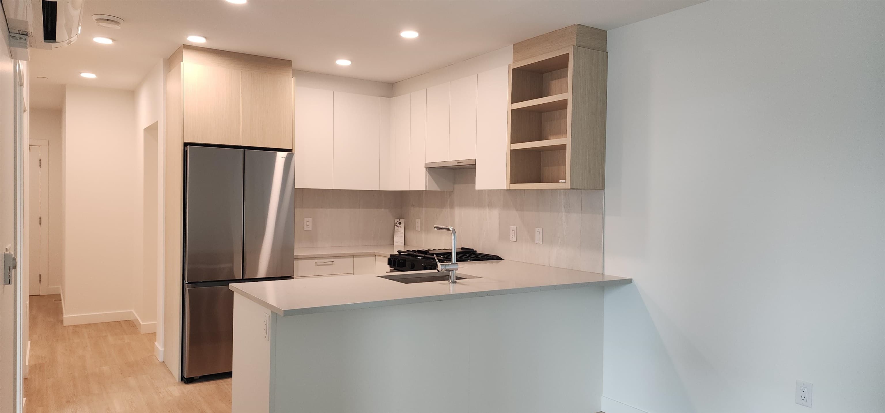 411 - 723 Grover Avenue, Coquitlam, V3J 3C6 — photo 2