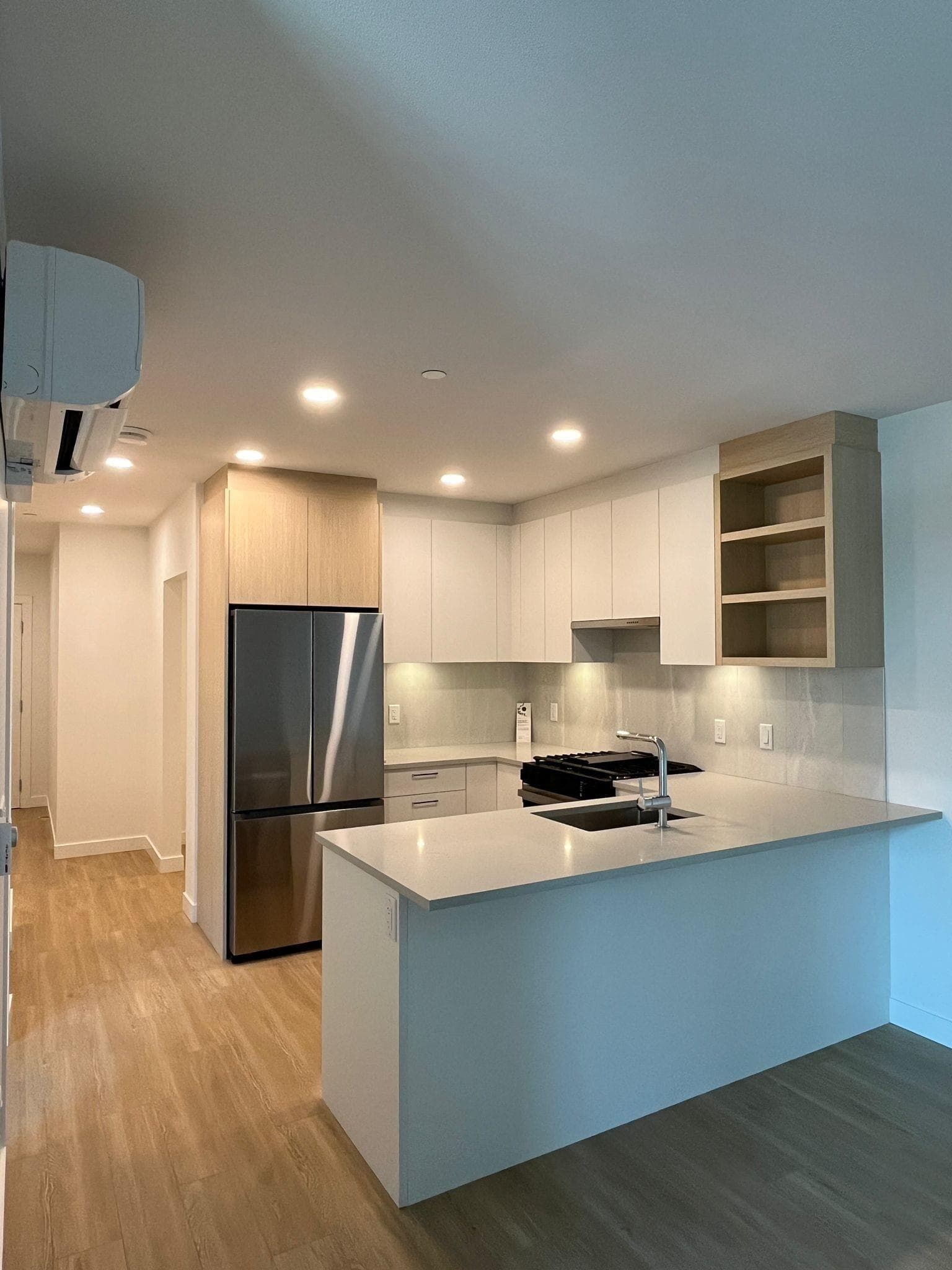 411 - 723 Grover Avenue, Coquitlam, V3J 3C6 — photo 4