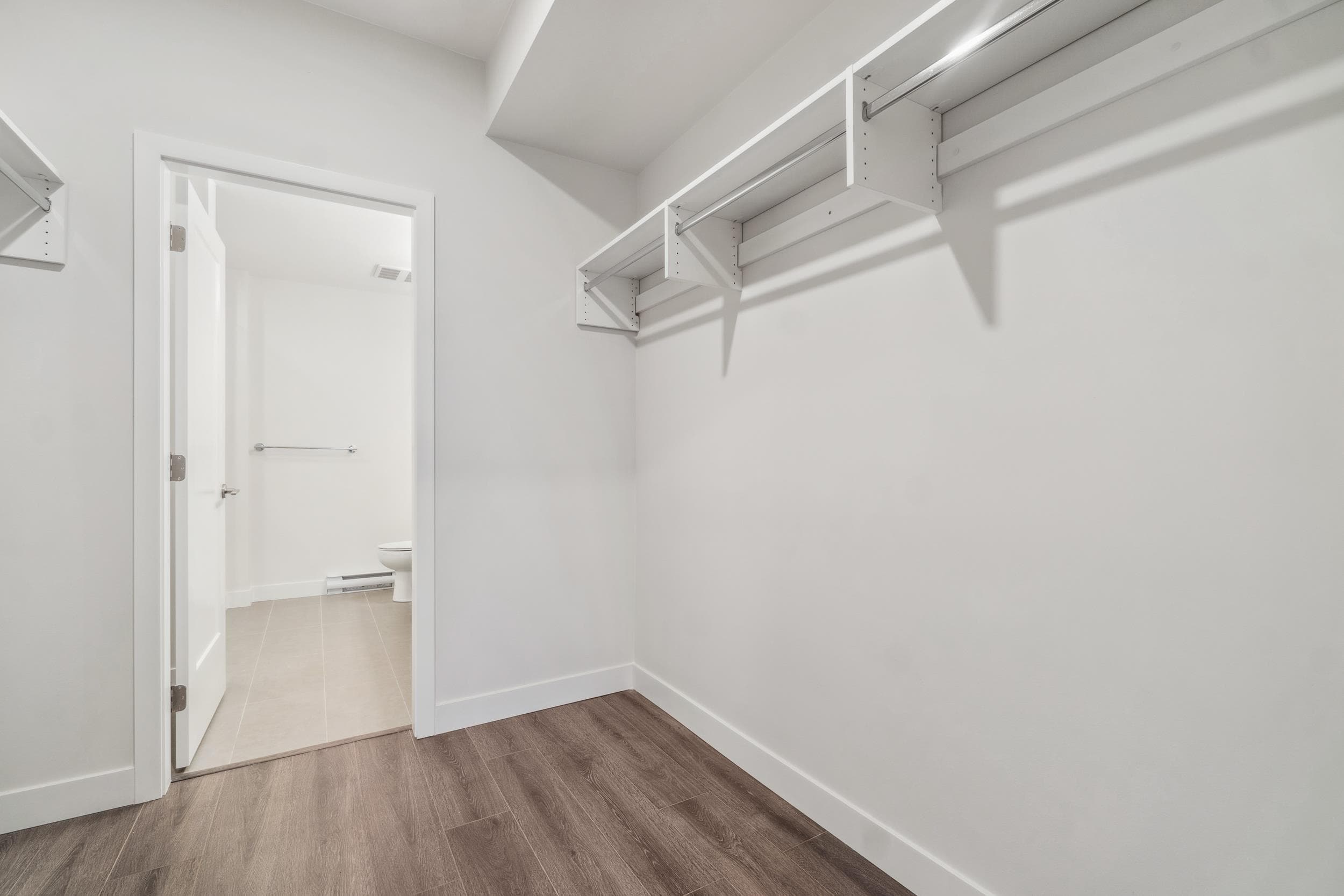 303 - 5535 Hastings Street, Burnaby, V5B 1R2 — photo 4