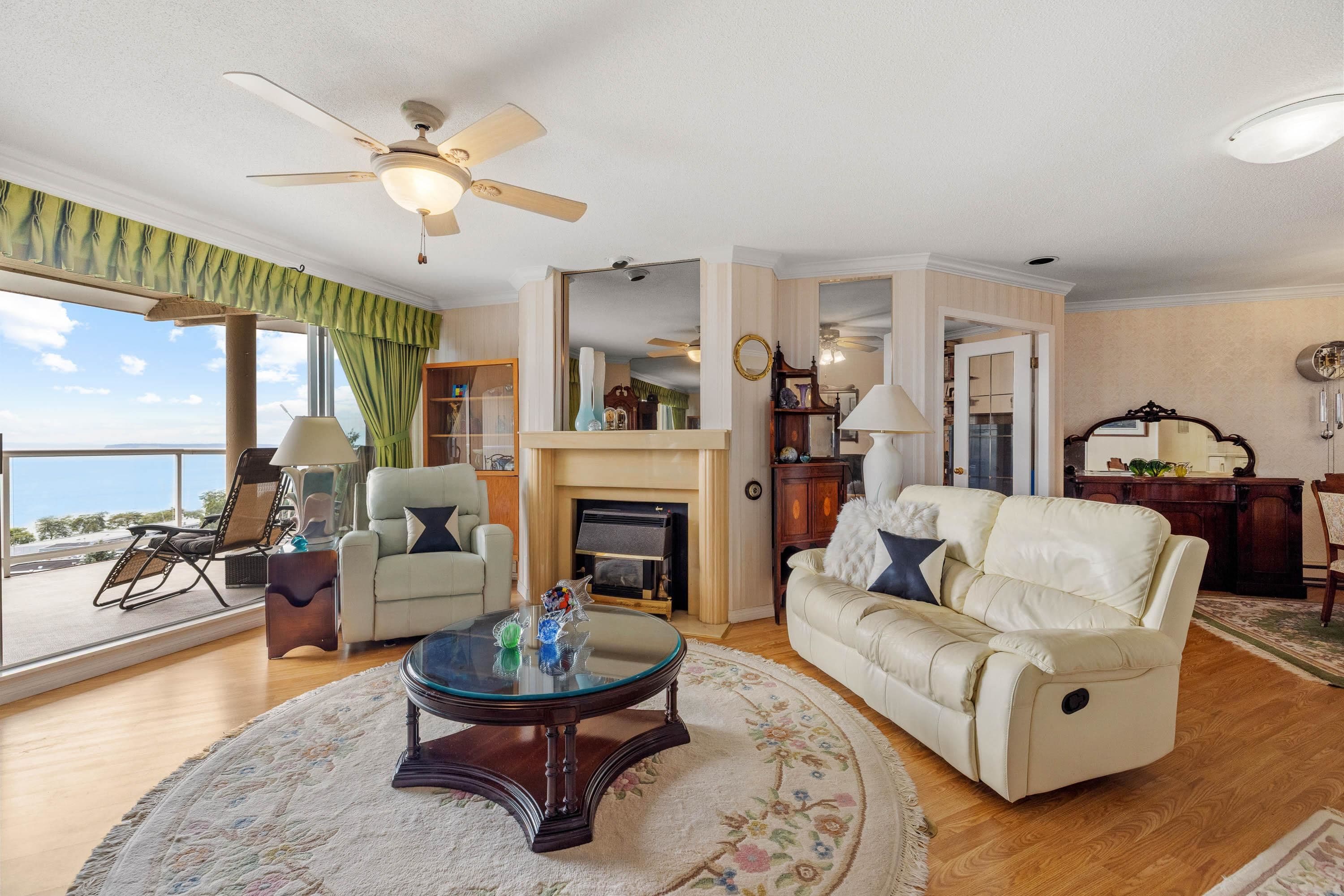 402 - 15025 Victoria Avenue, White Rock, V4B 1G2 — photo 5
