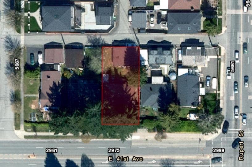 2975 E 41st Avenue, Vancouver, V5R 2X7 — photo 2