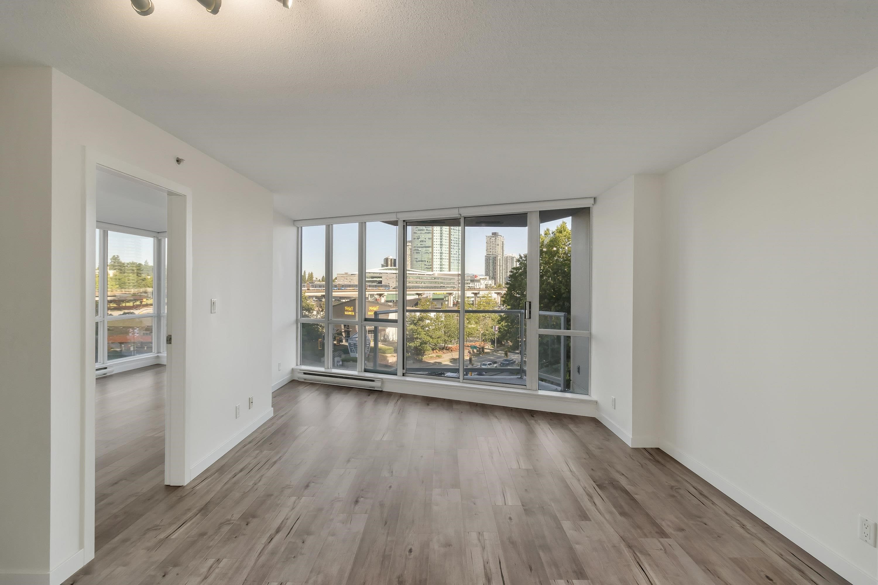502 - 13618 100 Avenue, Surrey, V3T 0A8 — photo 2