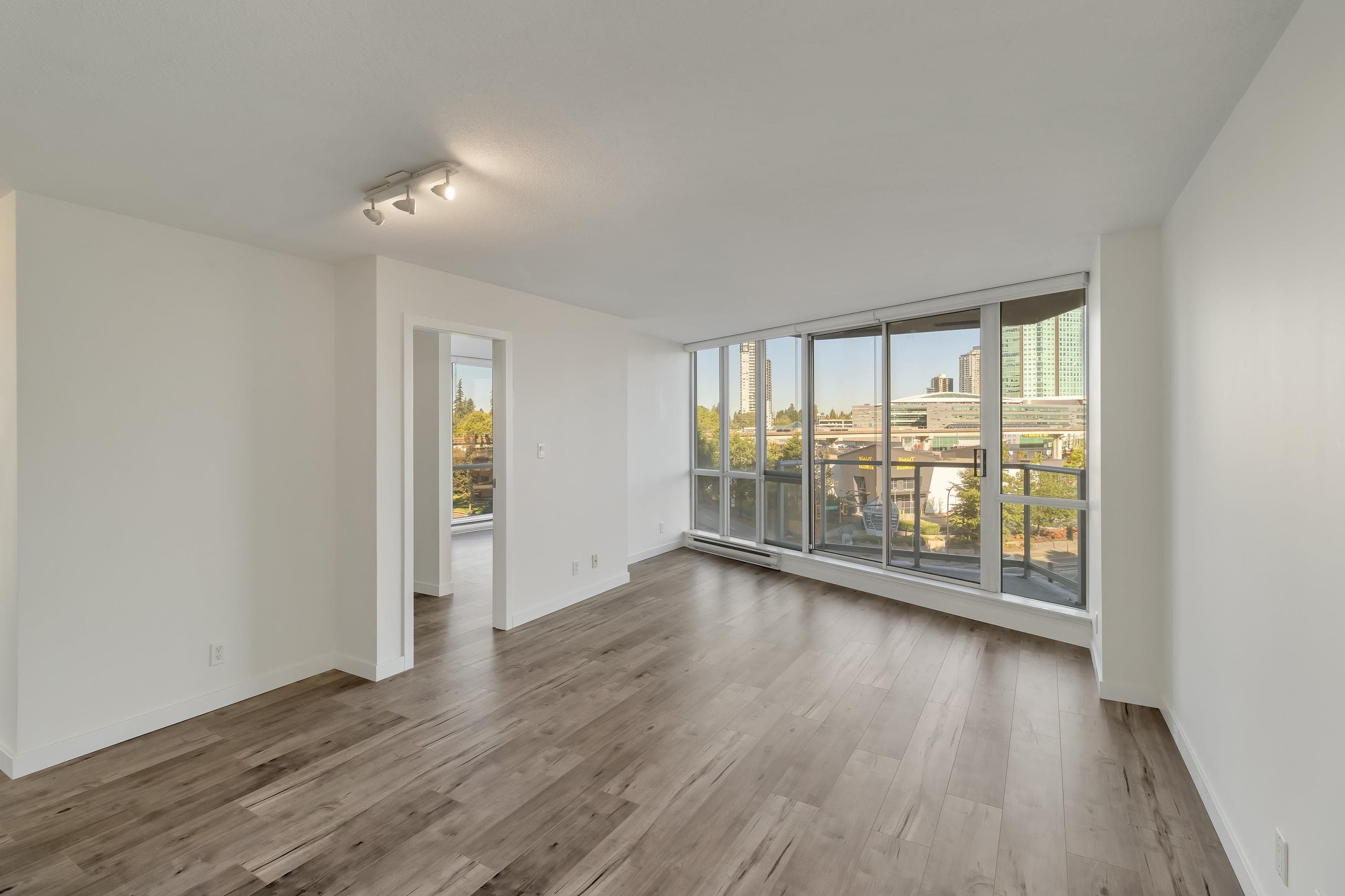 502 - 13618 100 Avenue, Surrey, V3T 0A8 — photo 4