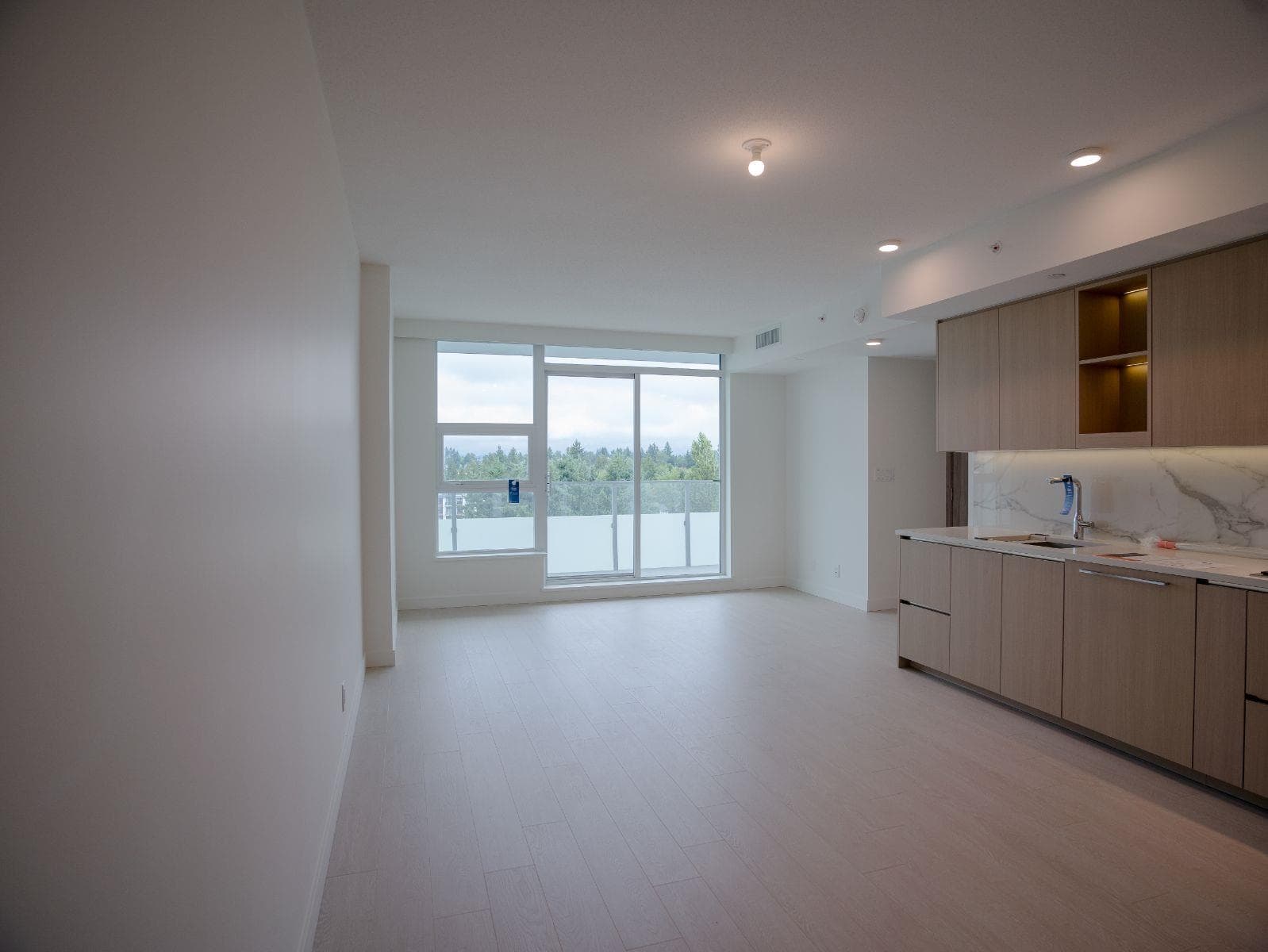 1302 - 13778 100 Avenue, Surrey, V3T 0V3 — photo 5