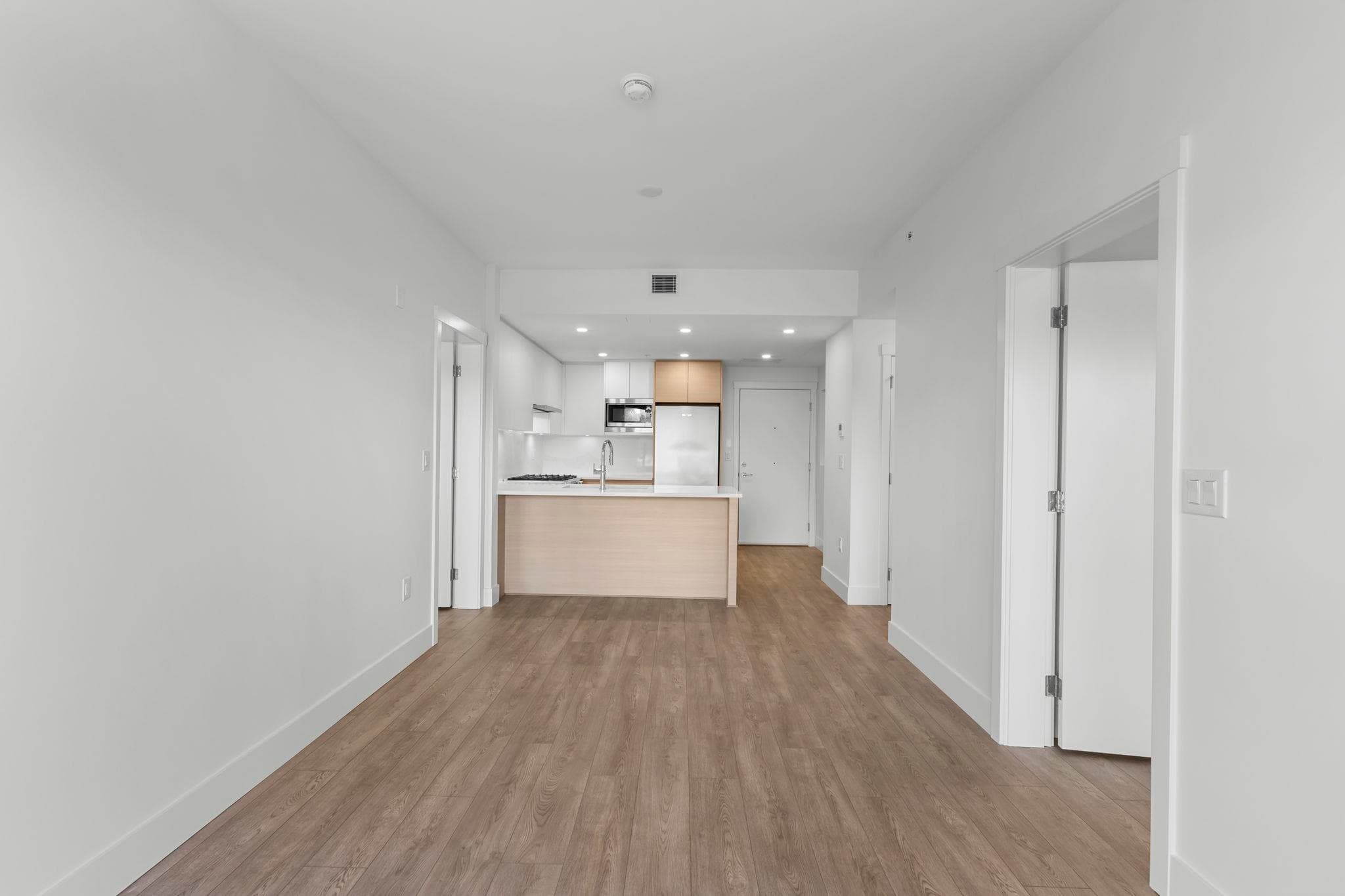 419 - 4788 Hastings Street, Burnaby, V5C 0P4 — photo 5