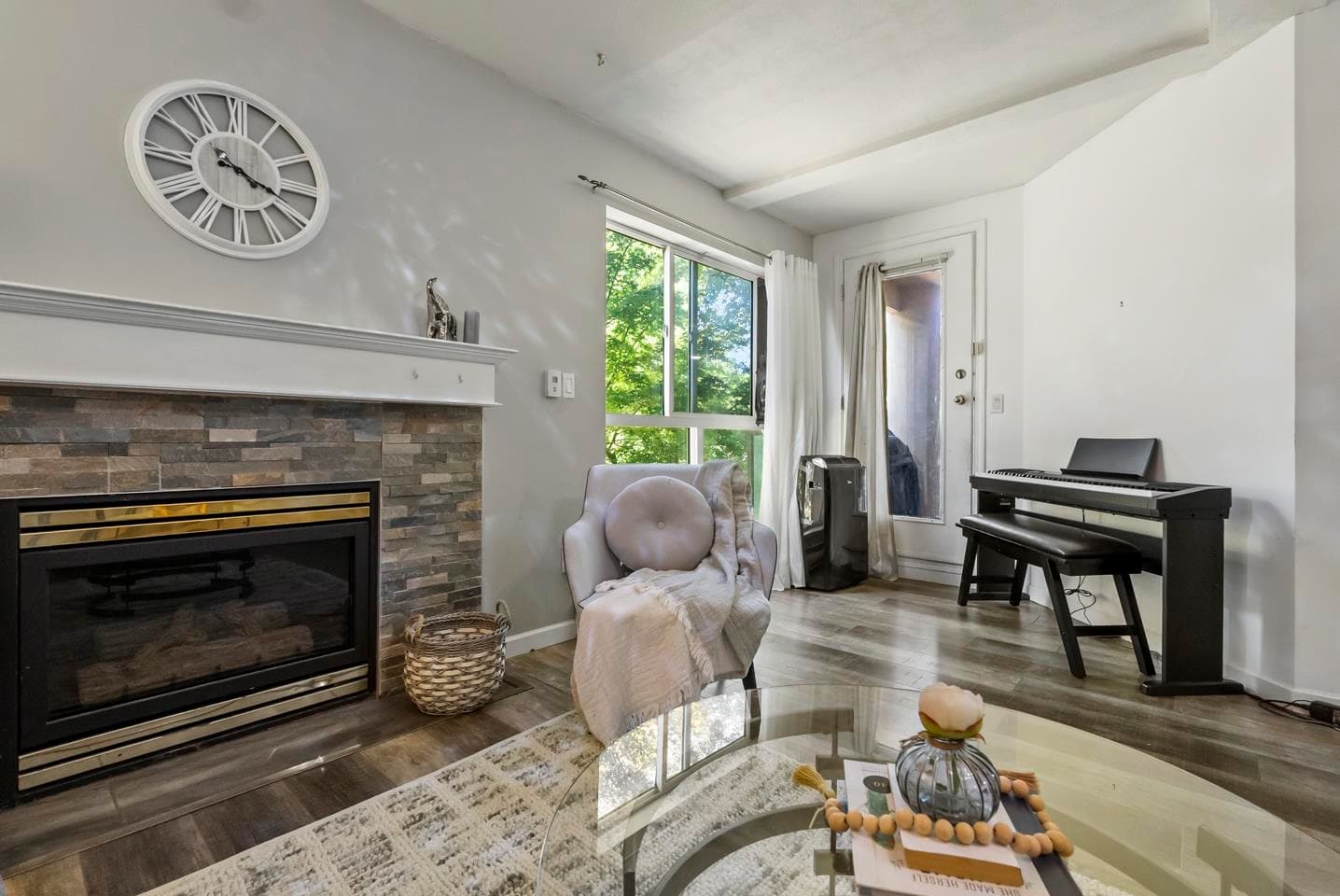 202 - 14980 101a Avenue, Surrey, V3R 0T1 — photo 3