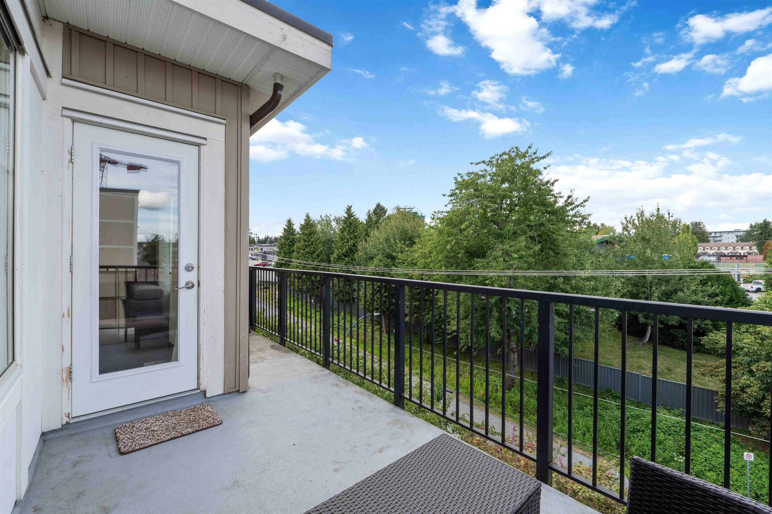 404 - 22290 North Avenue, Maple Ridge, V2X 8Z8 — photo 3