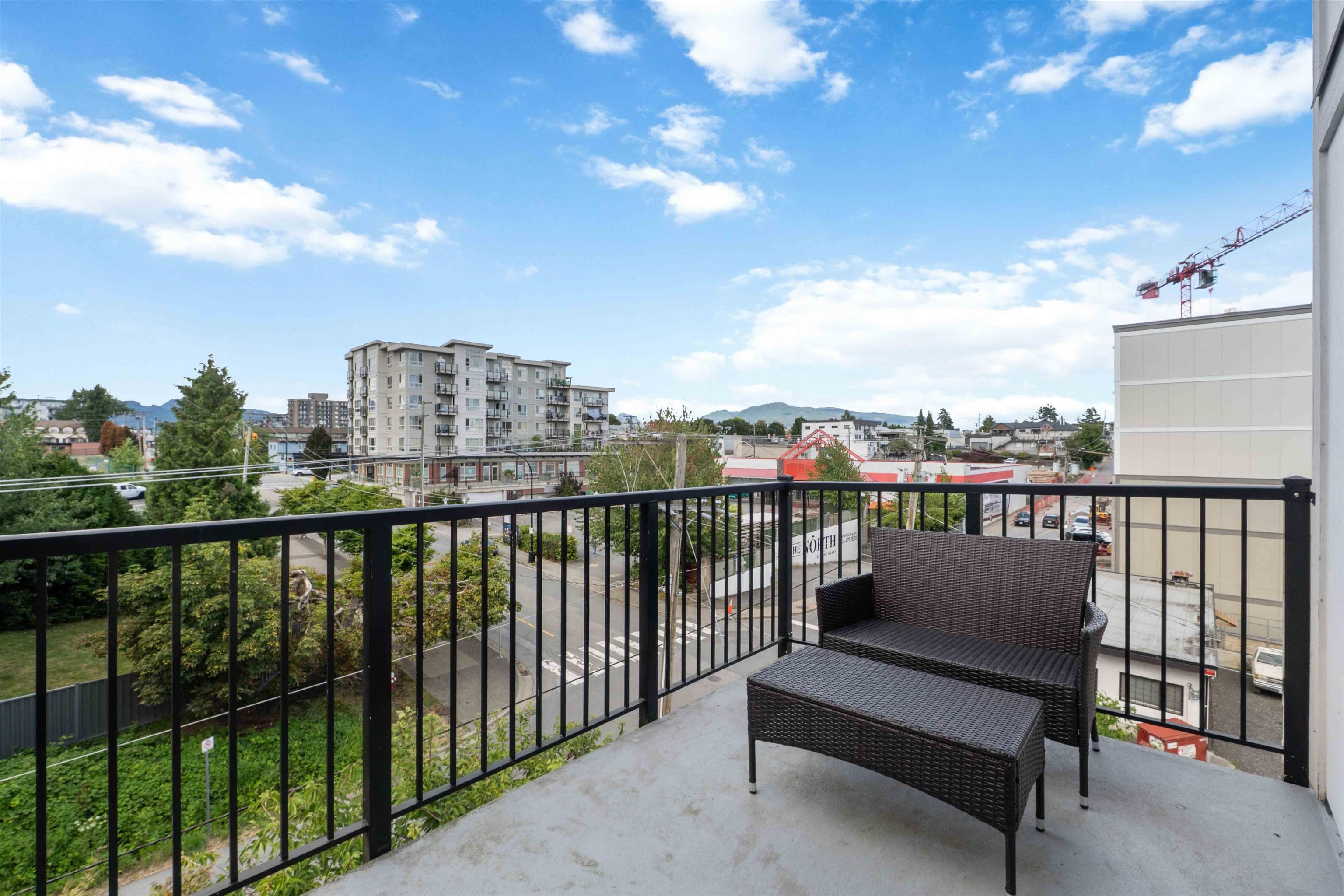 404 - 22290 North Avenue, Maple Ridge, V2X 8Z8 — photo 4