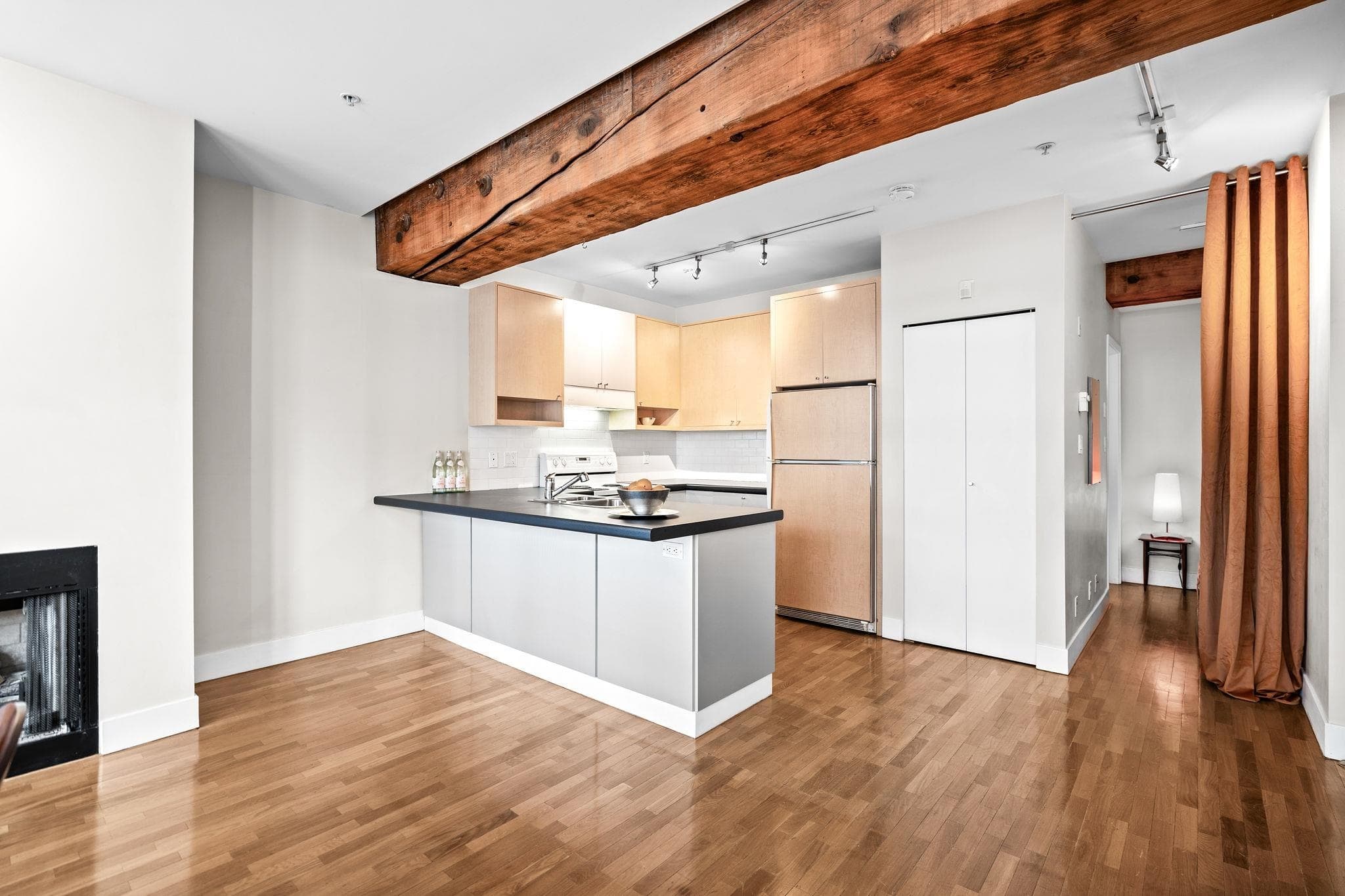 201 - 869 Beatty Street, Vancouver, V6B 2M6 — photo 4