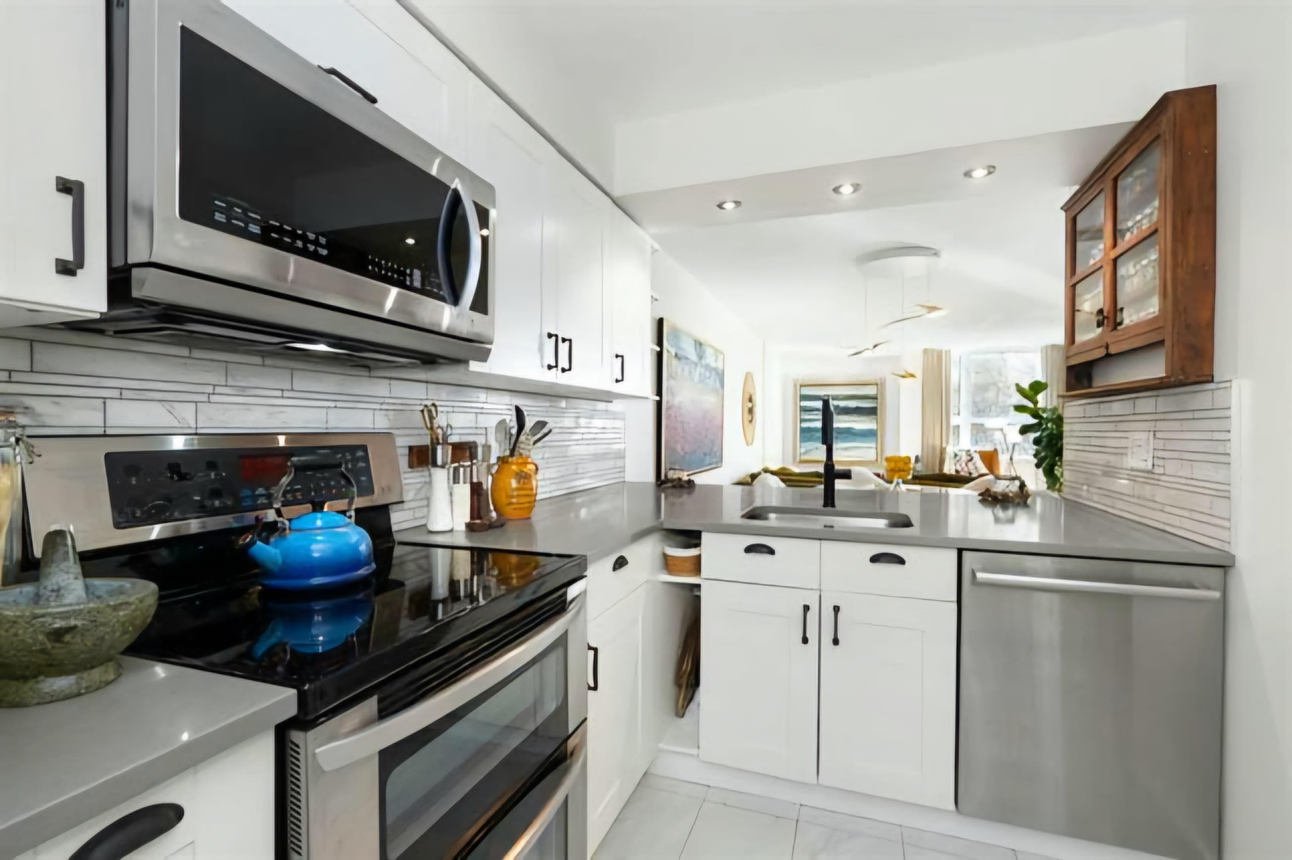 302 - 1406 Harwood Street, Vancouver, V6G 1X5 — photo 4