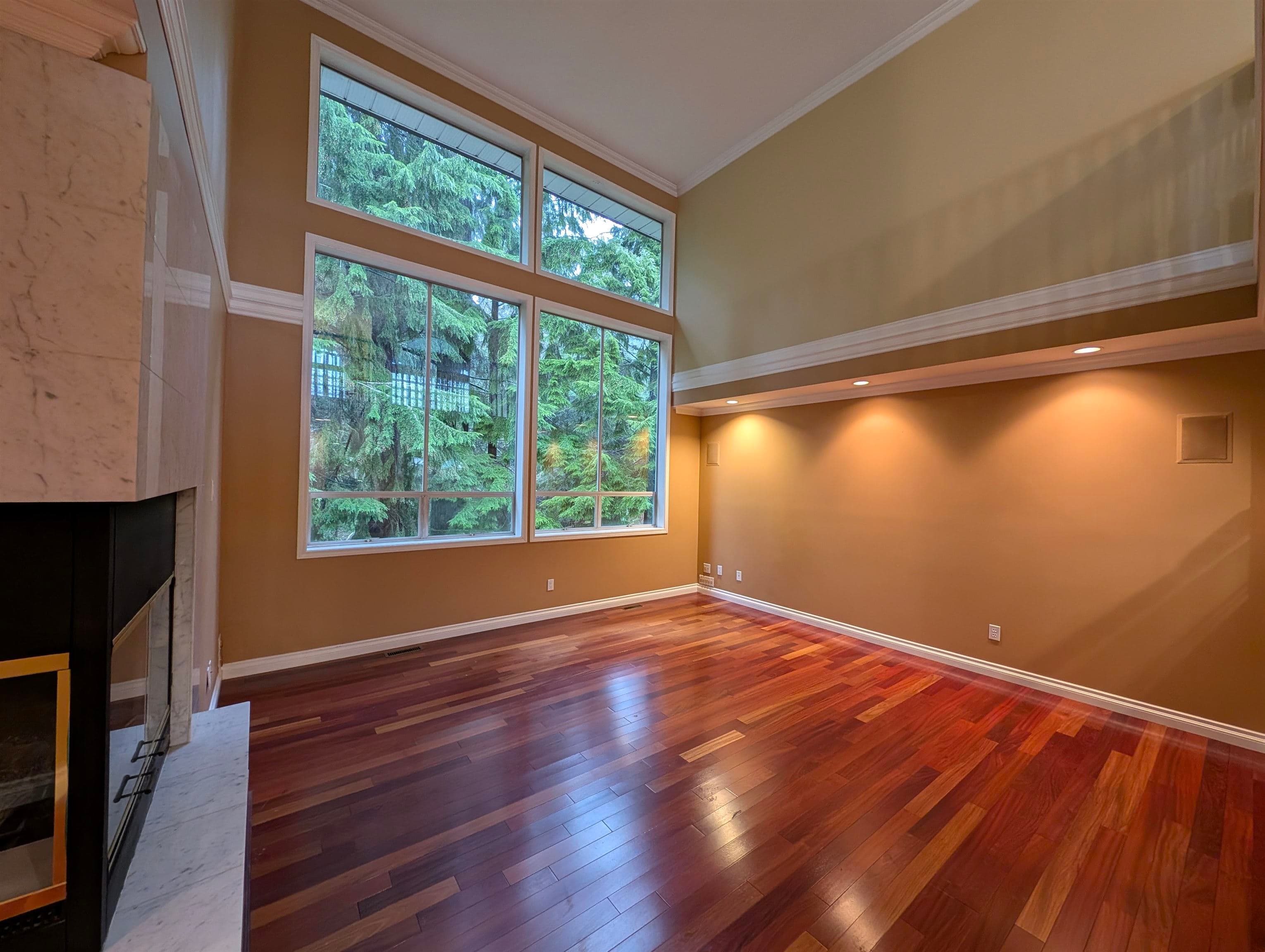3908 Blantyre Place, North Vancouver, V7G 2G4 — photo 5
