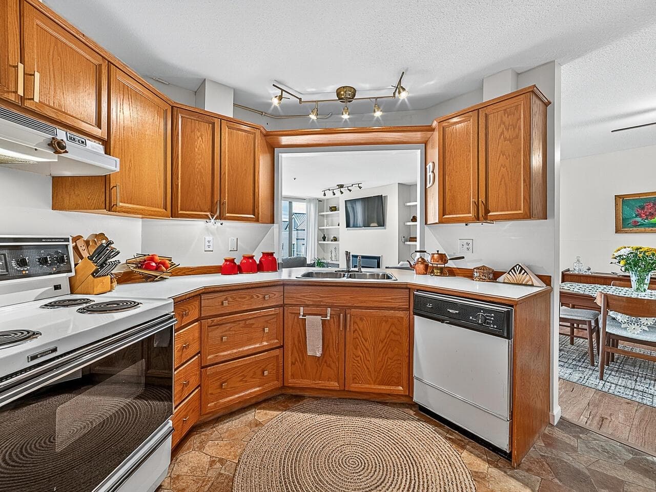 402 - 68 Richmond Street, New Westminster, V3L 5S2 — photo 4