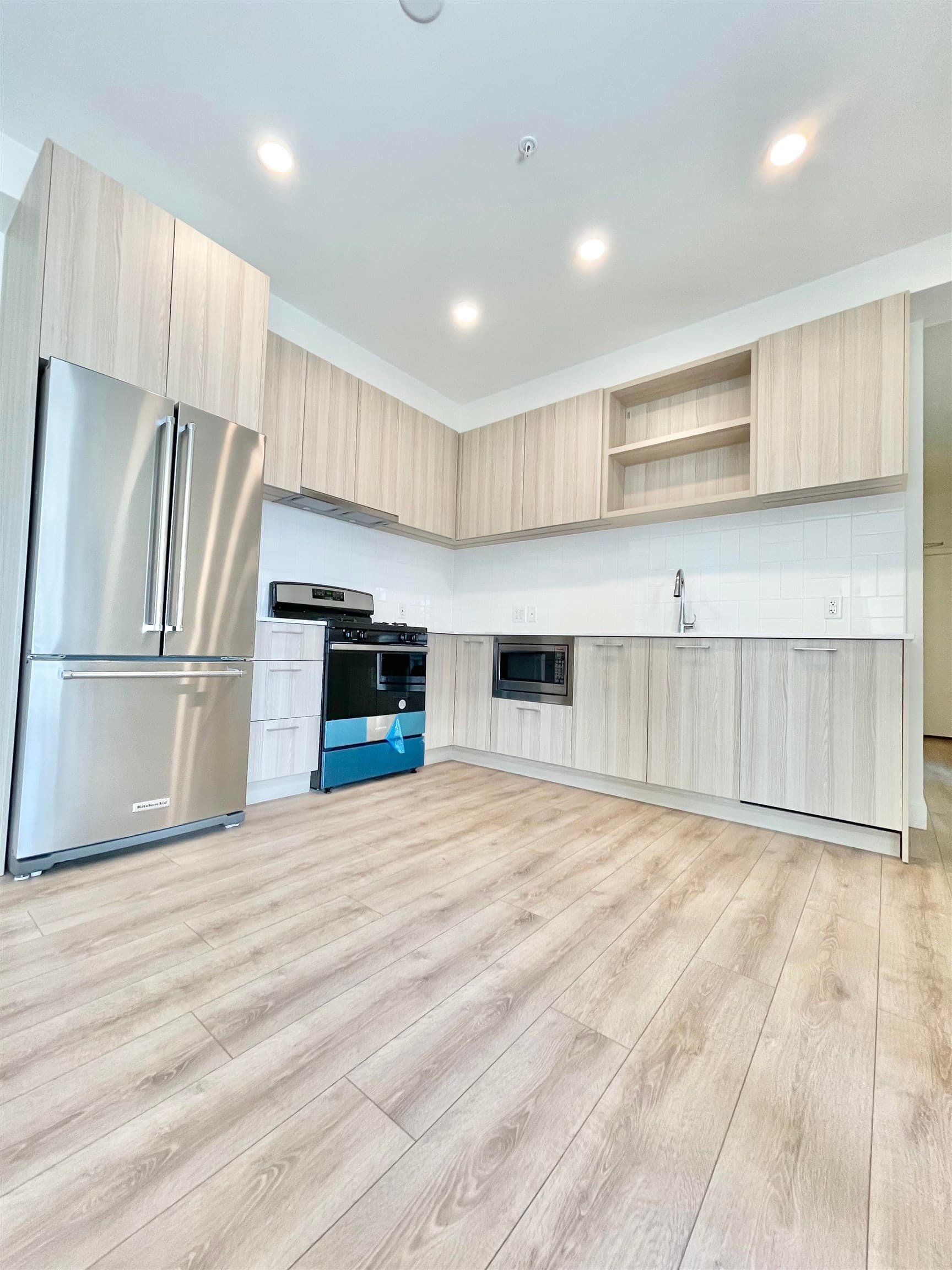 601 - 741 Anskar Court, Coquitlam, V3J 0N3 — photo 4