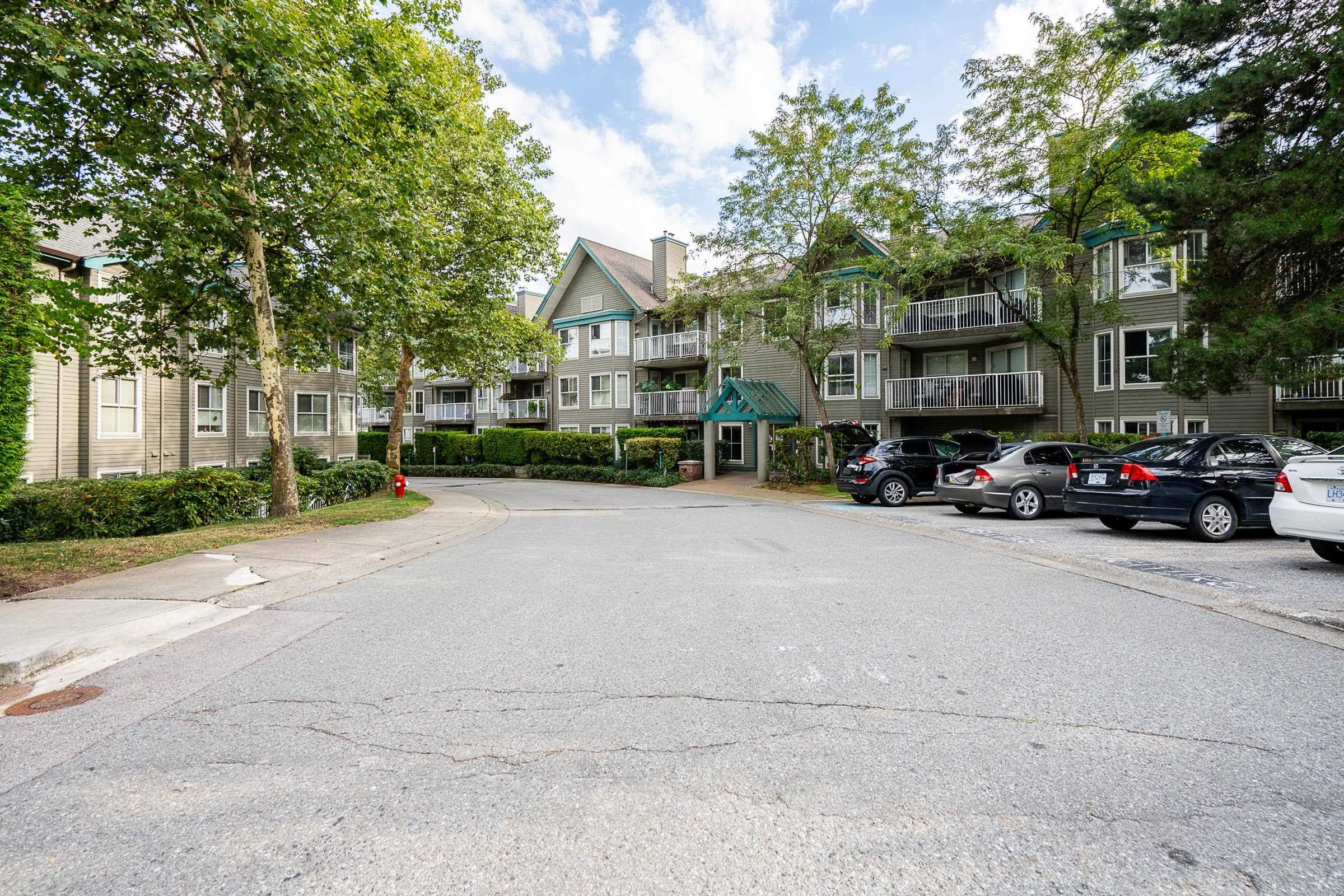 303 - 15140 108 Avenue, Surrey