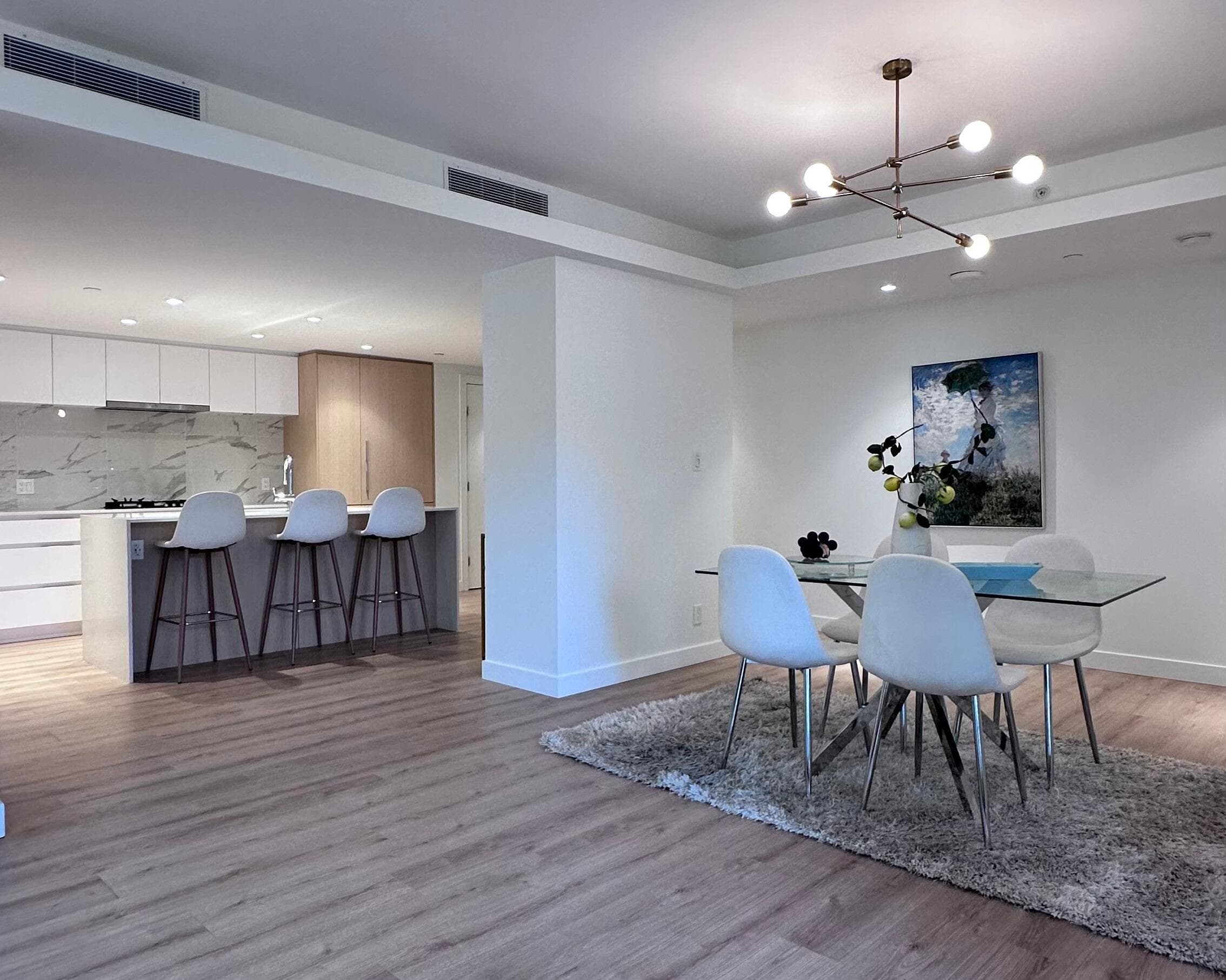 304 - 1500 Fern Street, North Vancouver, V7J 0E6 — photo 4