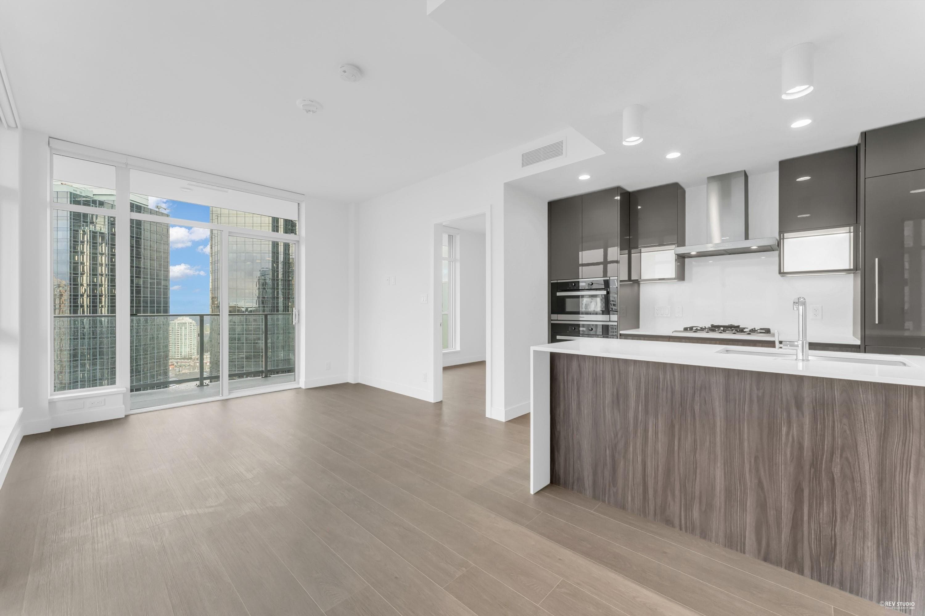 19xx - 6511 Sussex Avenue, Burnaby, V5H 0K5 — photo 3