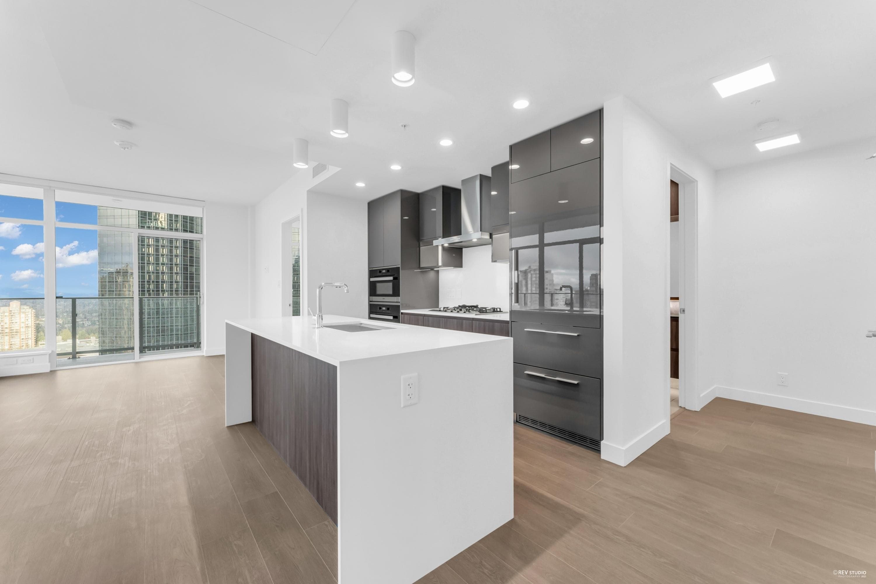 19xx - 6511 Sussex Avenue, Burnaby, V5H 0K5 — photo 4