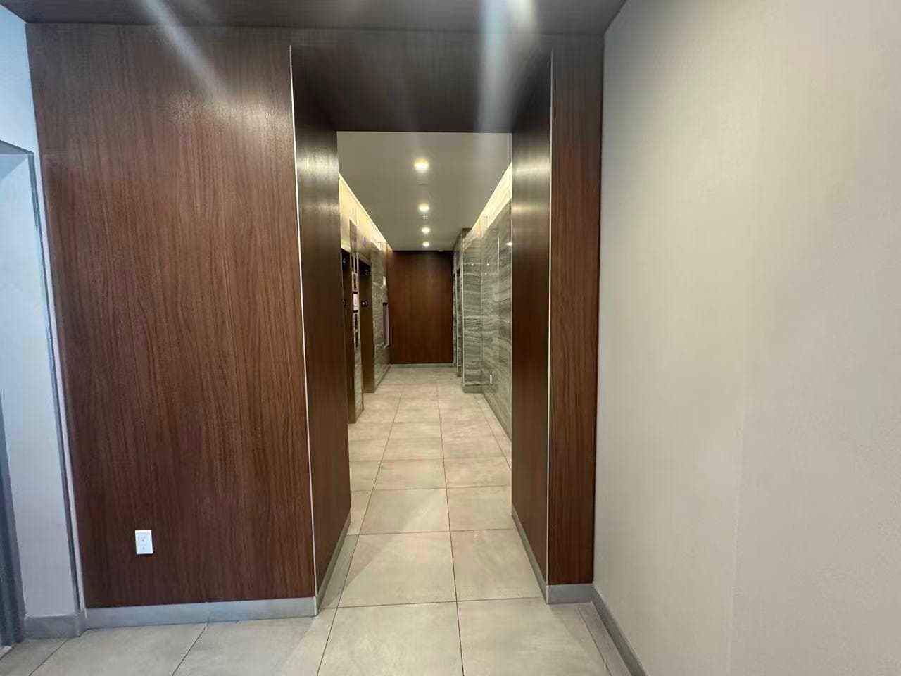 608 - 3331 No. 3 Road, Richmond, V6X 2B6 — photo 3