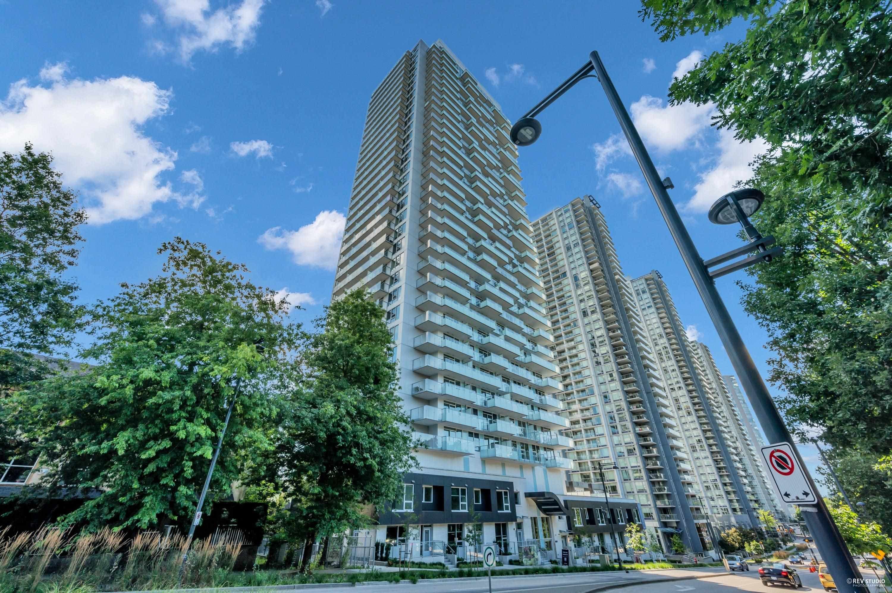 805 - 13778 100 Avenue, Surrey, V3T 0V3 — photo 2