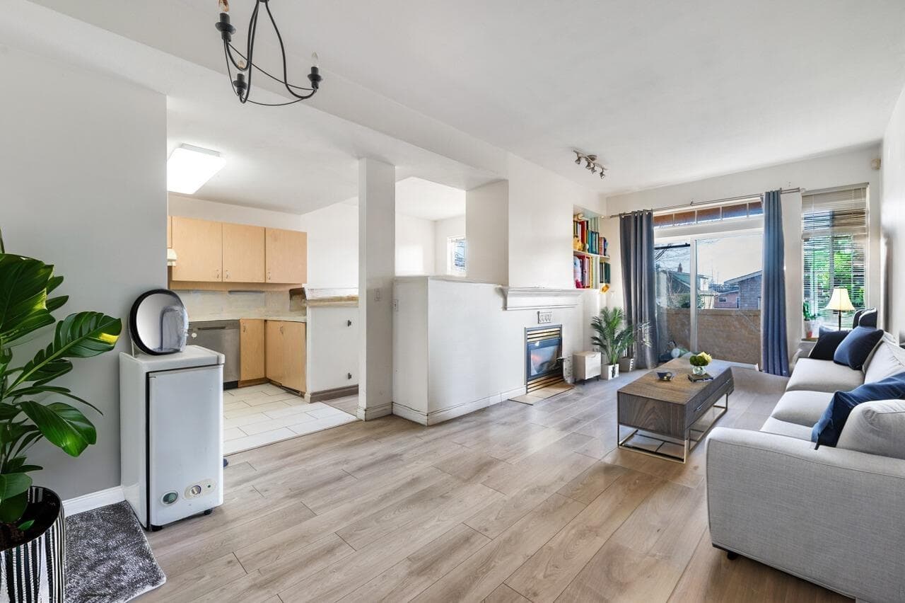 25 - 7238 18th Avenue, Burnaby, V3N 1H3 — photo 3