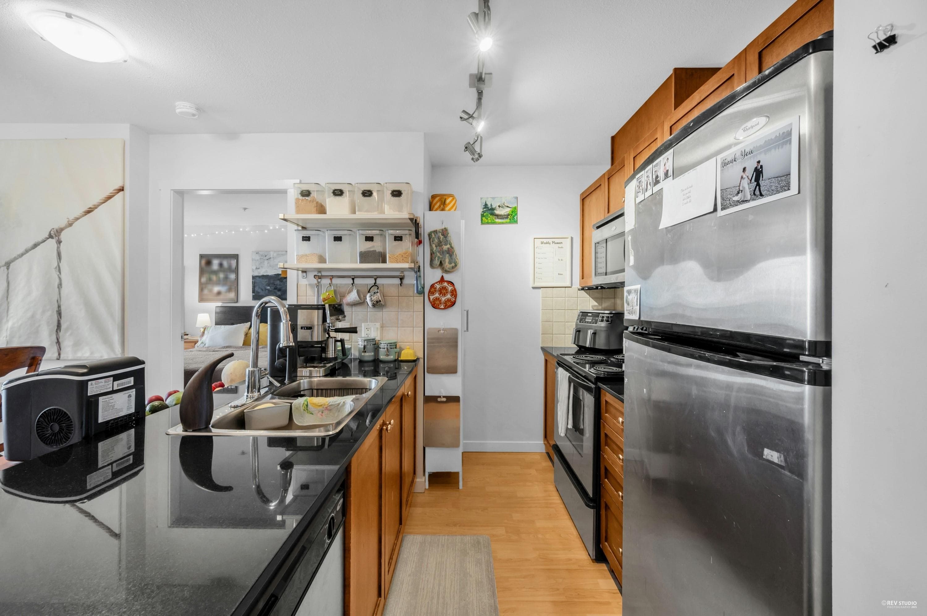 603 - 415 E Columbia Street, New Westminster, V3L 0B4 — photo 2