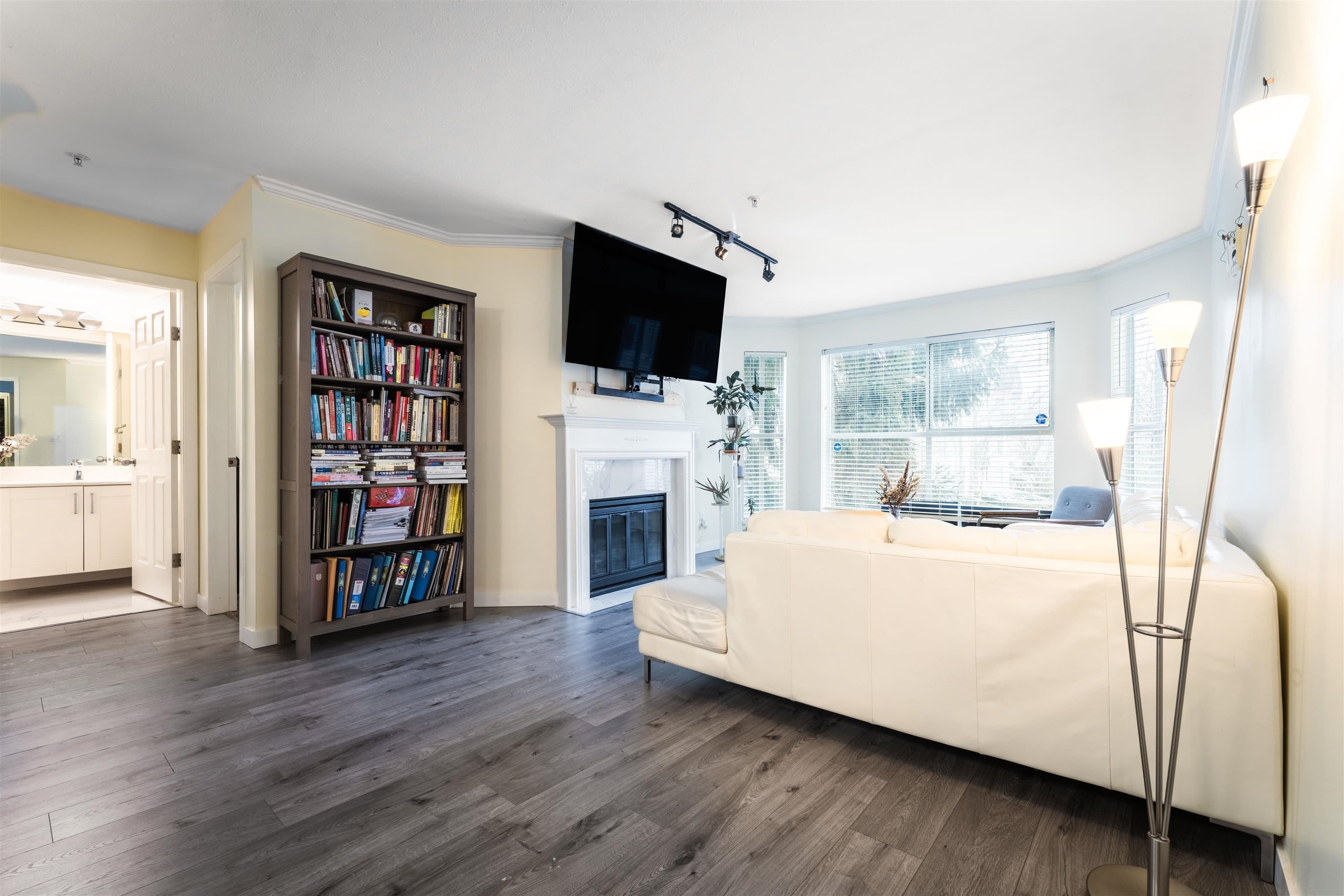 218 - 7161 121 Street, Surrey, V3W 1G8 — photo 3