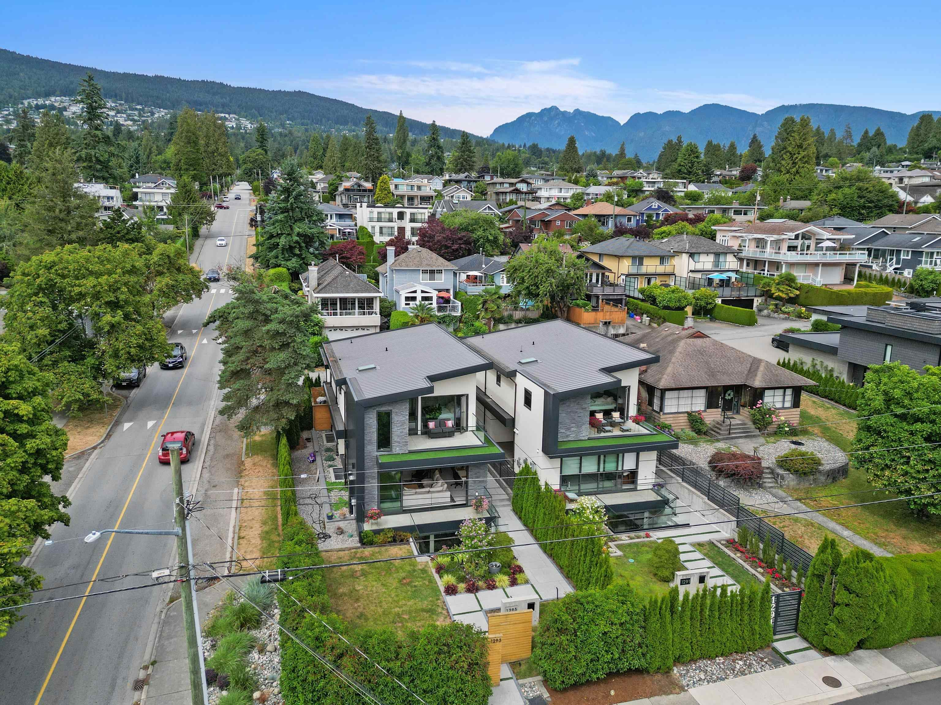 1295 Duchess Avenue, West Vancouver, V7T 1H3 — photo 2