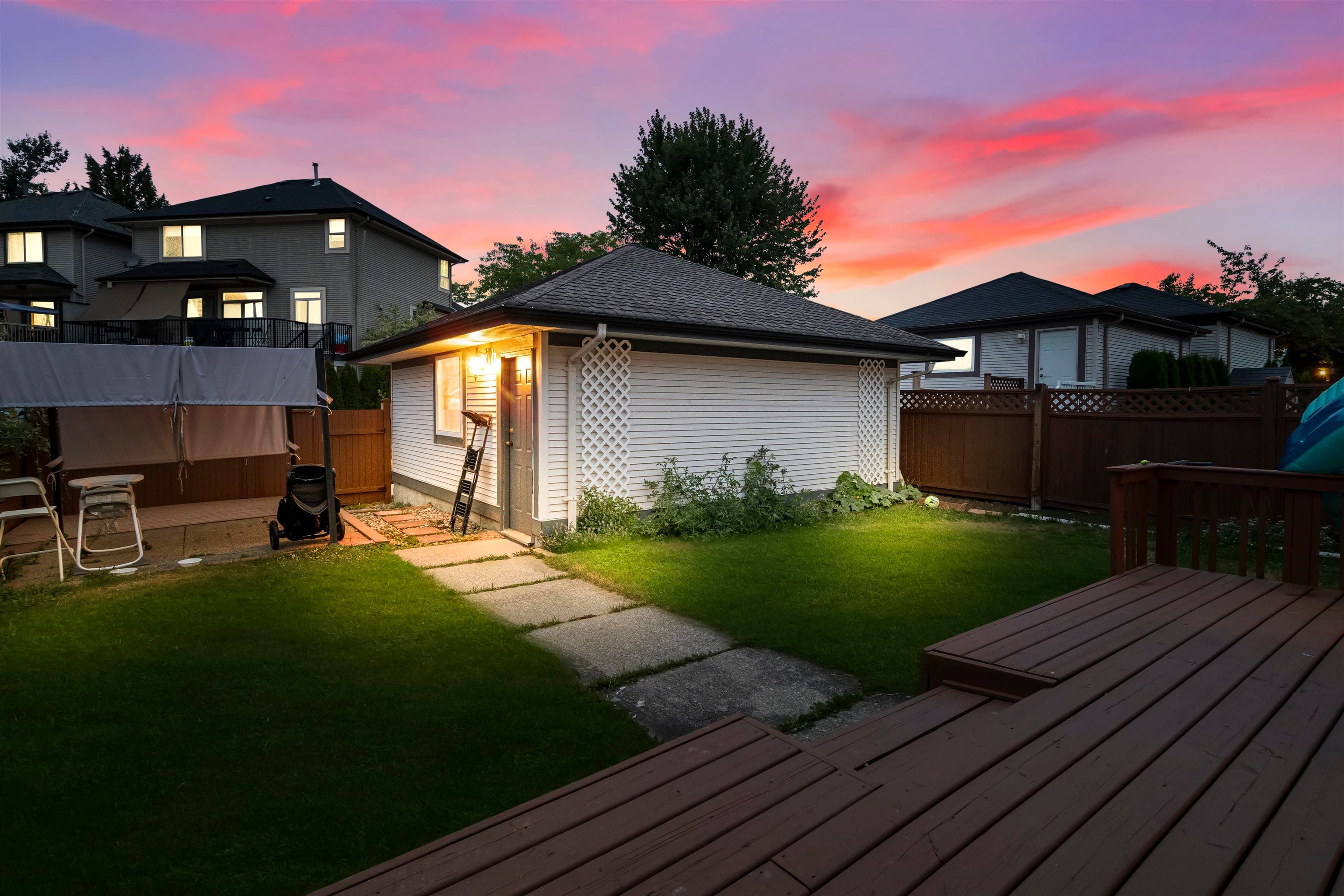 23829 Kanaka Way, Maple Ridge, V2W 1E5 — photo 2