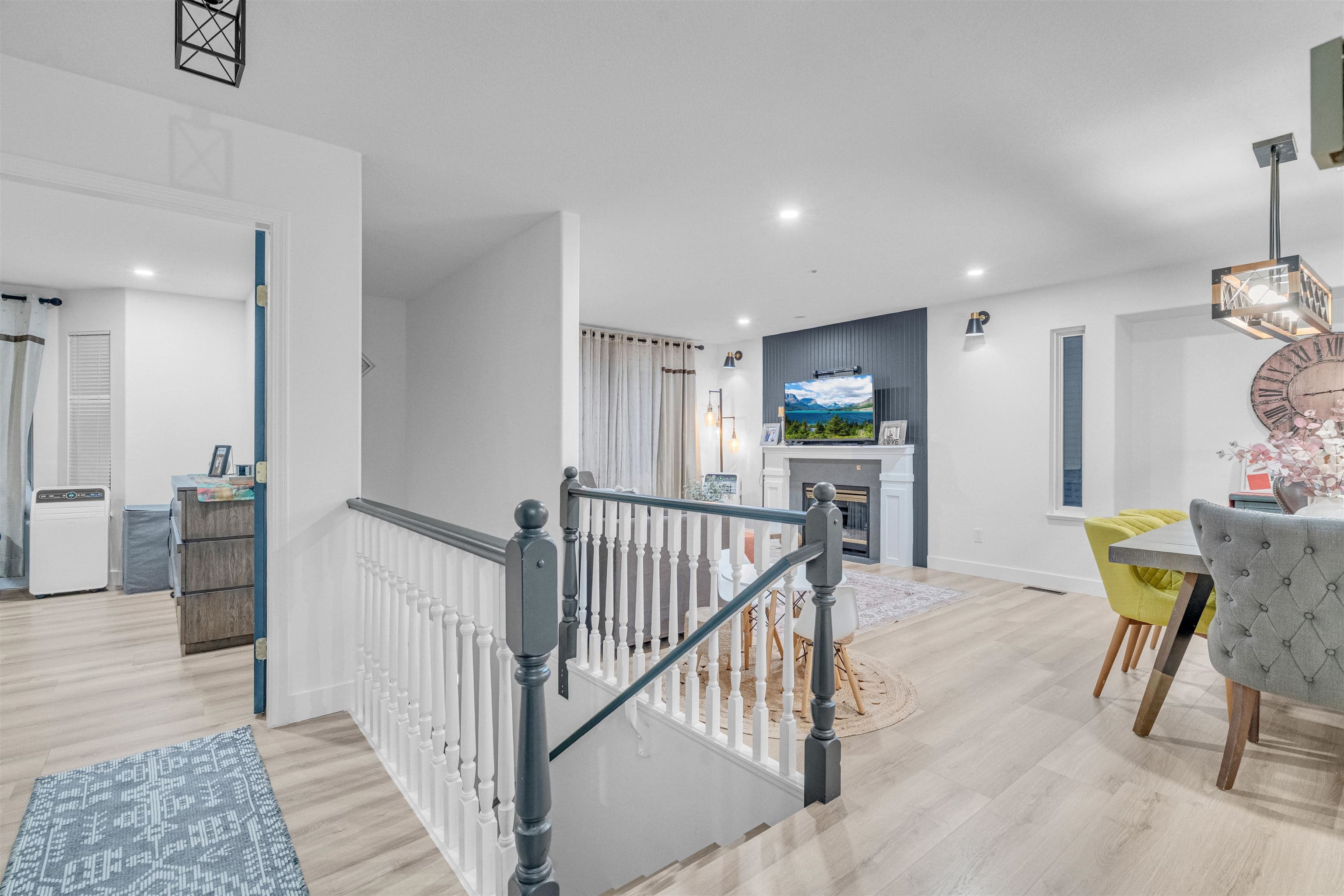 23829 Kanaka Way, Maple Ridge, V2W 1E5 — photo 3