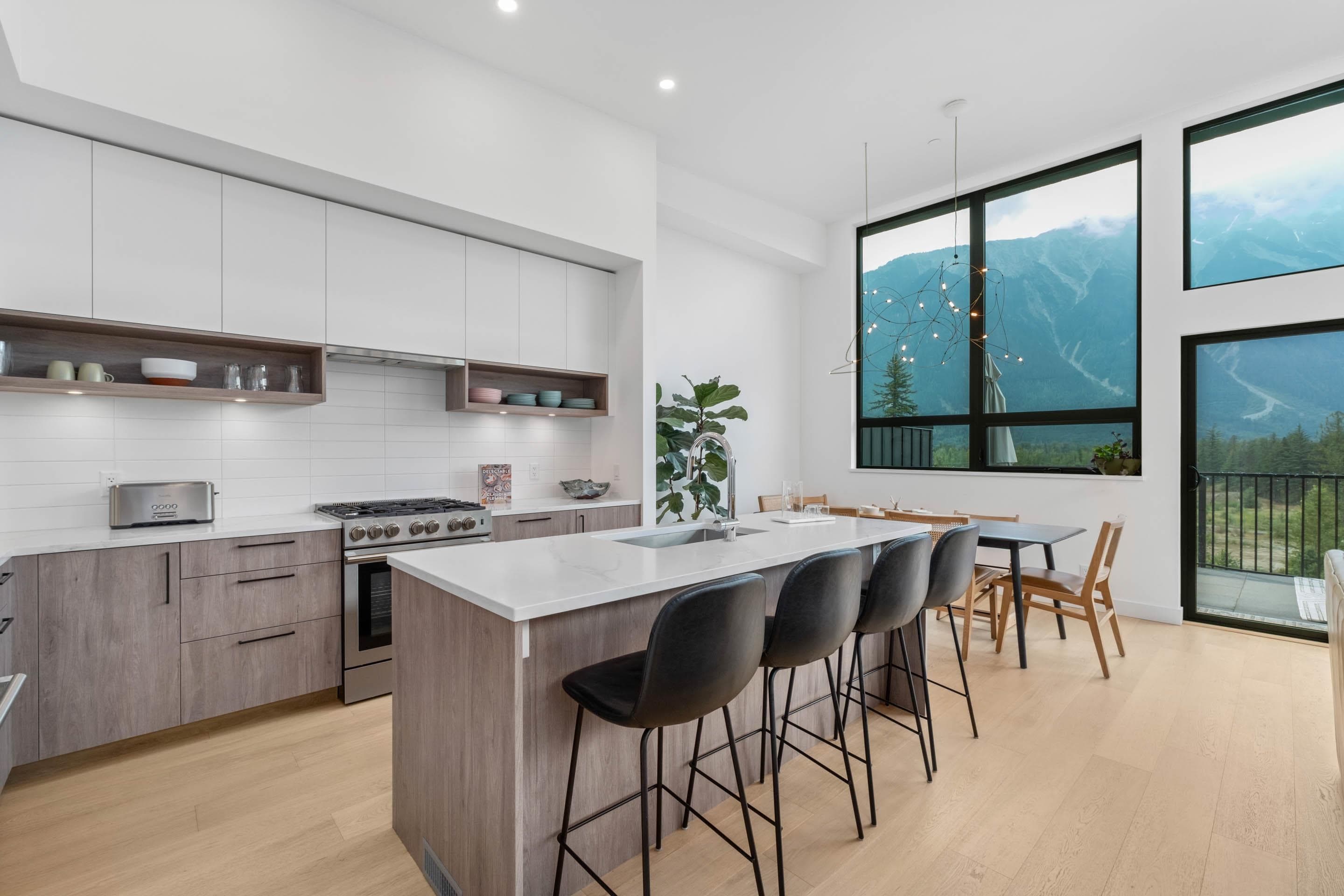 7 - 4000 Sunstone Way, Pemberton, V0N 2L3 — photo 4