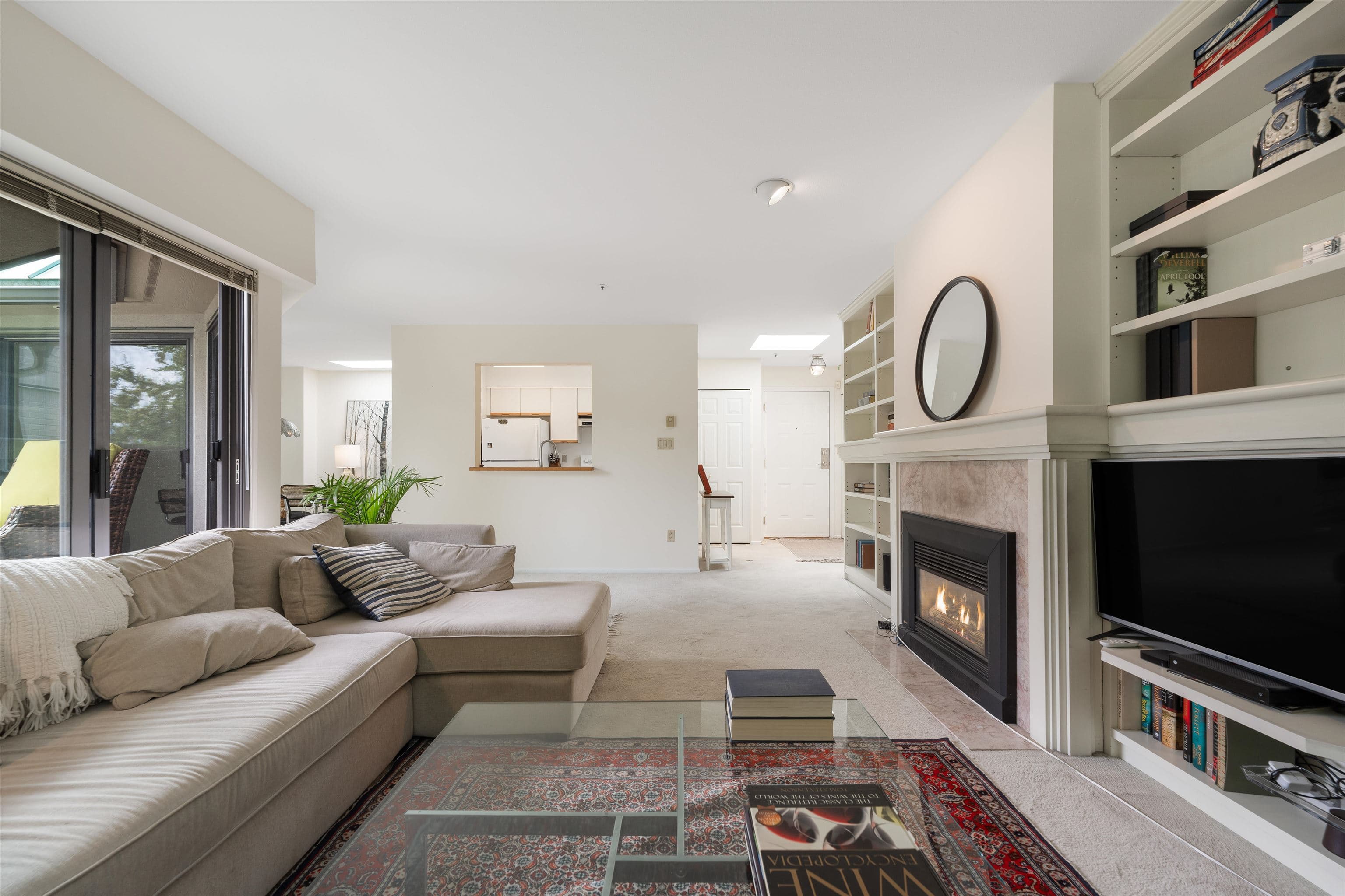 E403 - 628 W 12th Avenue, Vancouver, V5Z 1M8 — photo 2