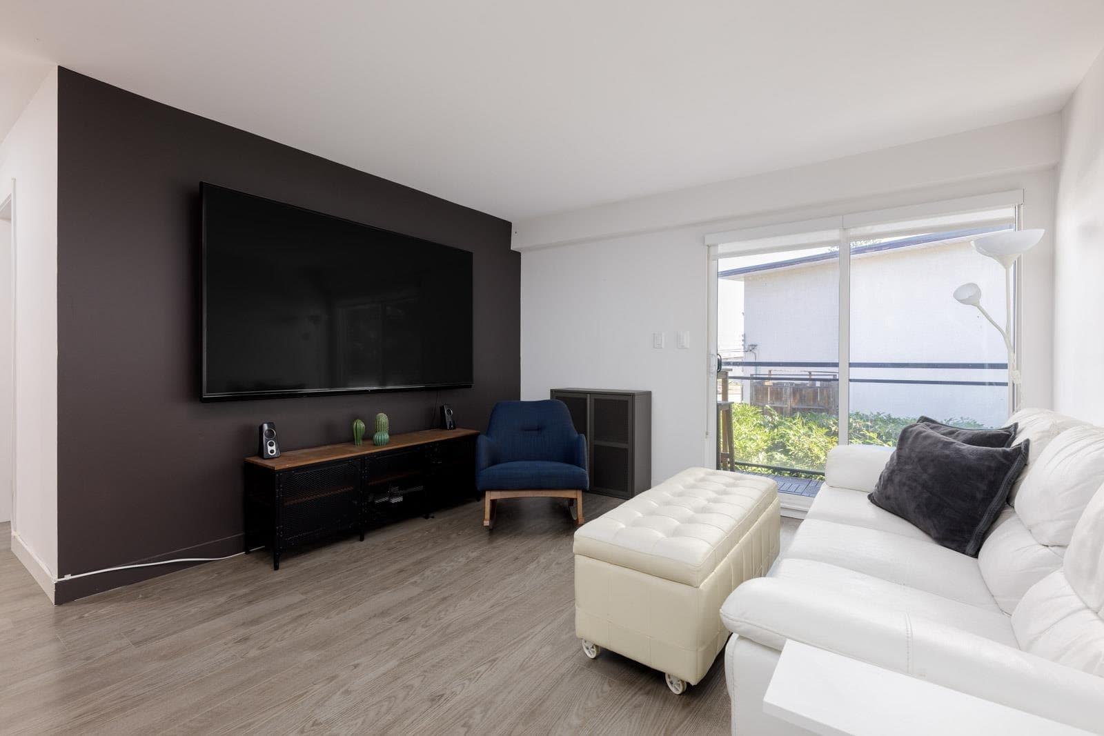 208 - 4625 Grange Street, Burnaby, V5H 1R1 — photo 2