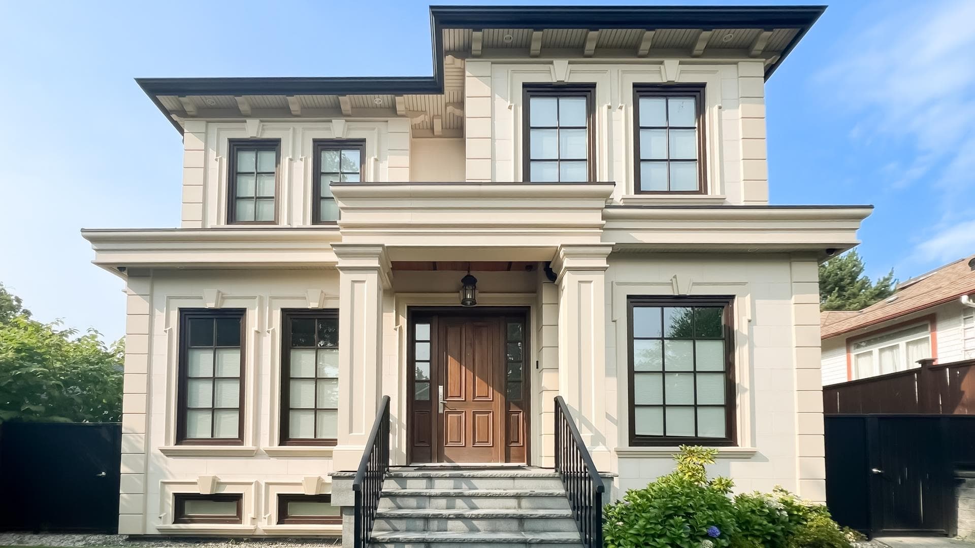 2071 W 36th Avenue, Vancouver