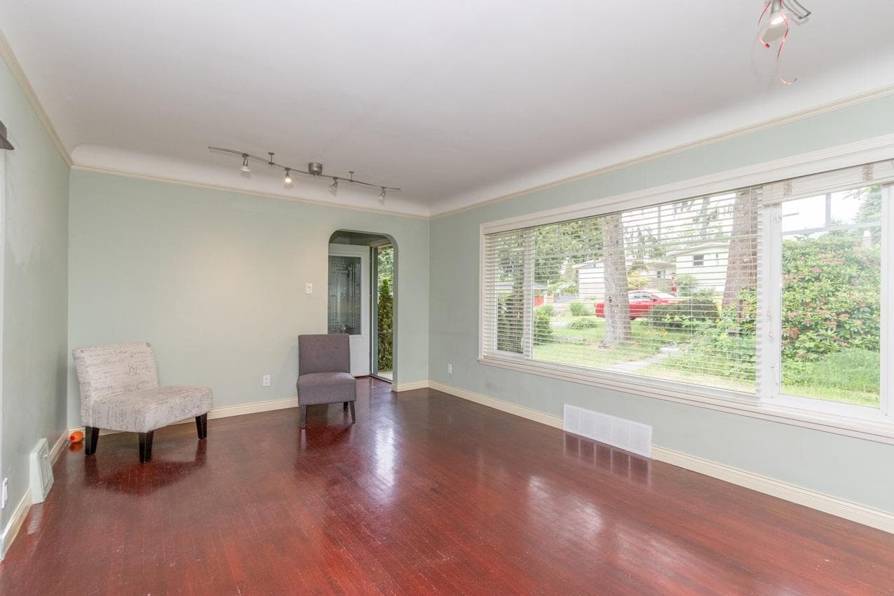 341 W 24th Street, North Vancouver, V7M 2C7 — photo 5