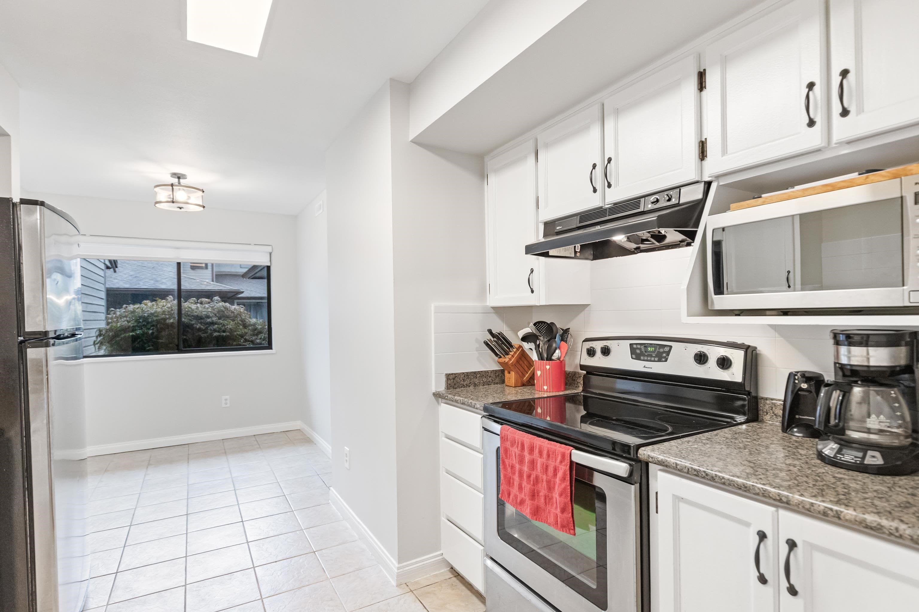 12 - 20681 Thorne Avenue, Maple Ridge, V2X 8G2 — photo 2