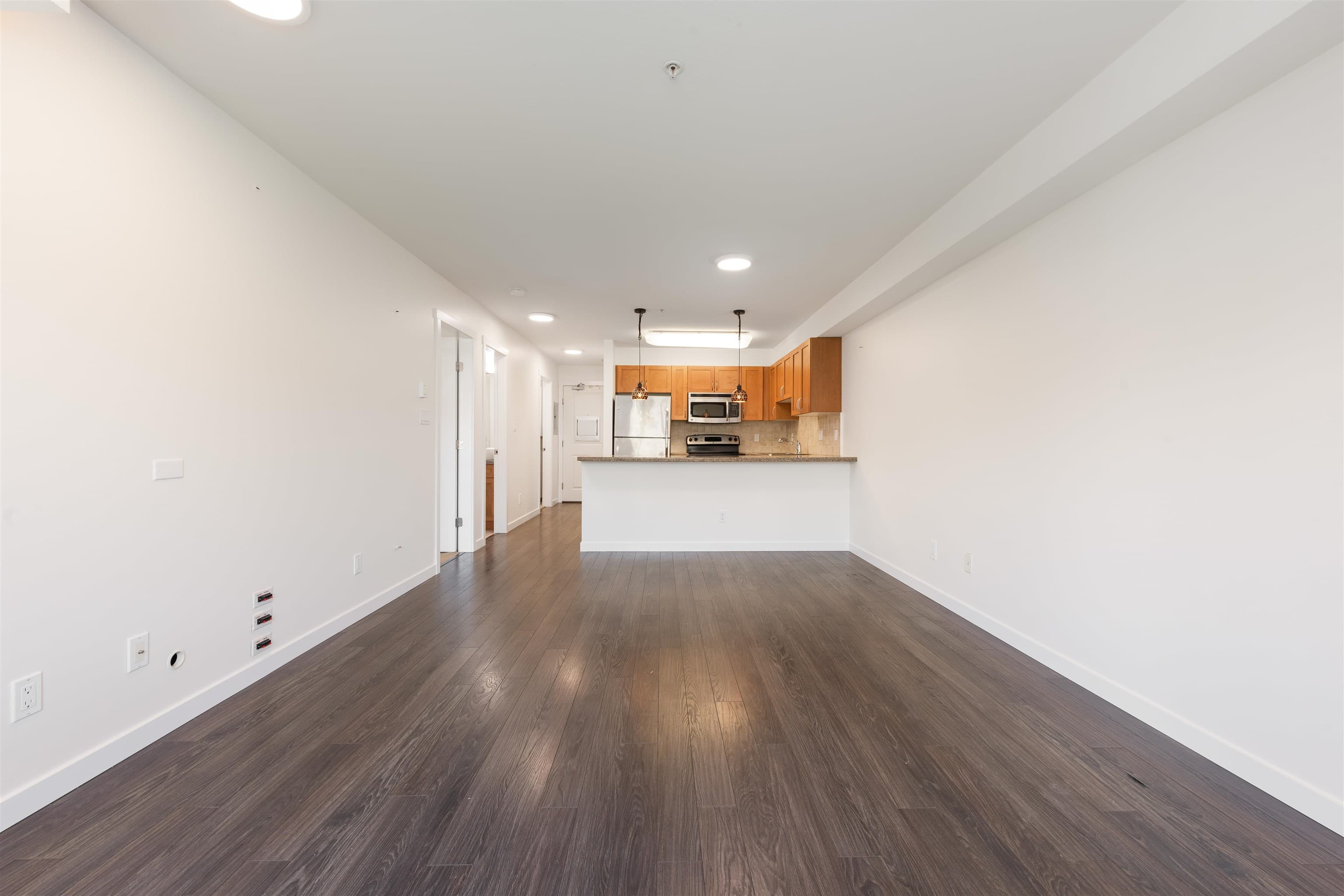 303 - 2373 Atkins Avenue, Port Coquitlam, V3C 1Y7 — photo 3