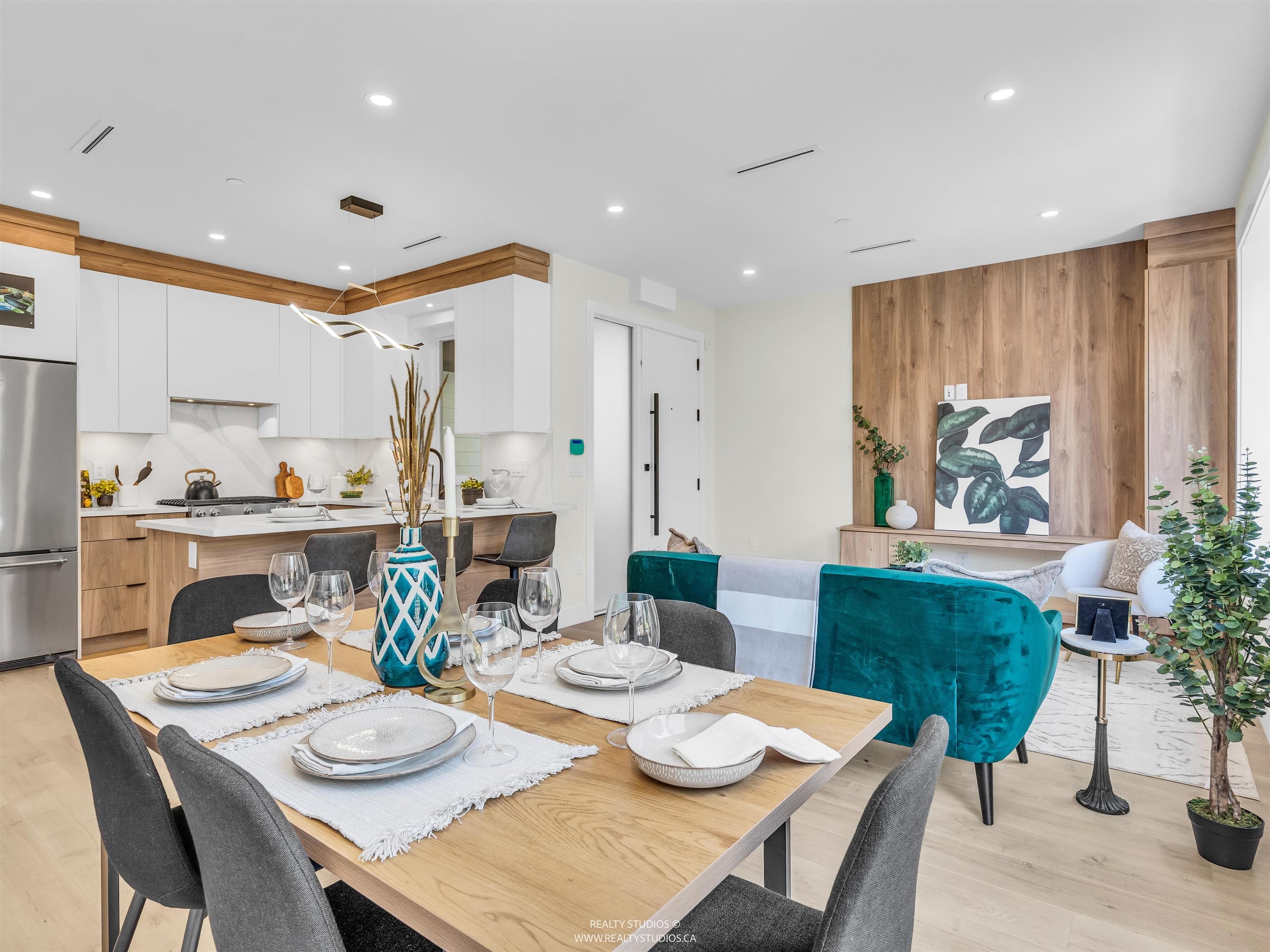2 - 5221 Clarendon Street, Vancouver, V5R 3J7 — photo 2