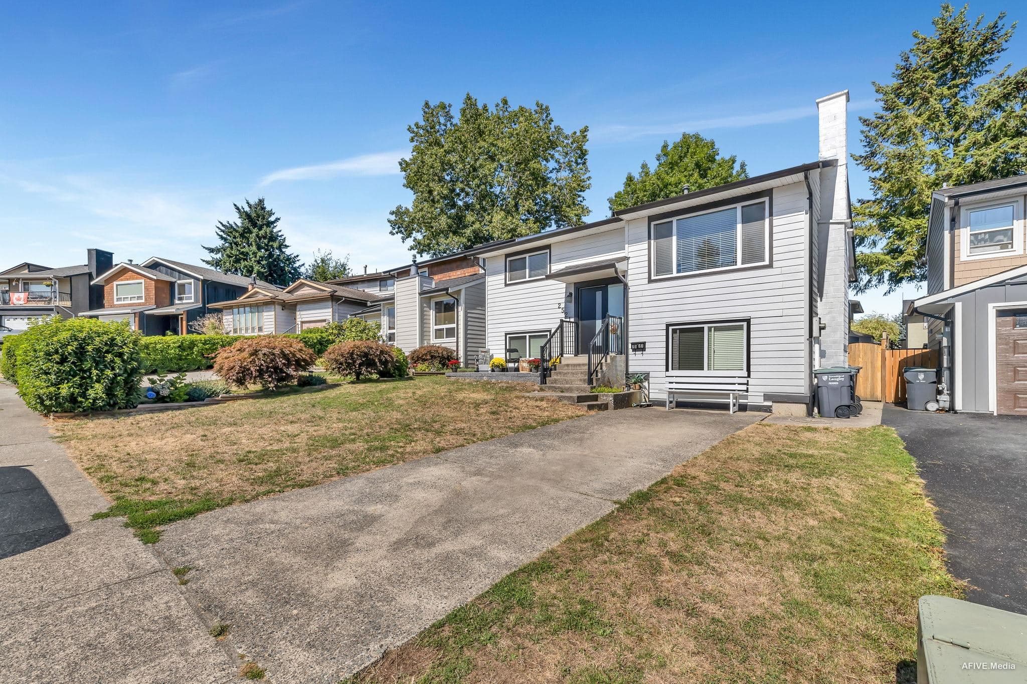 2521 Wilding Crescent, Langley, V2Y 1C8 — photo 2