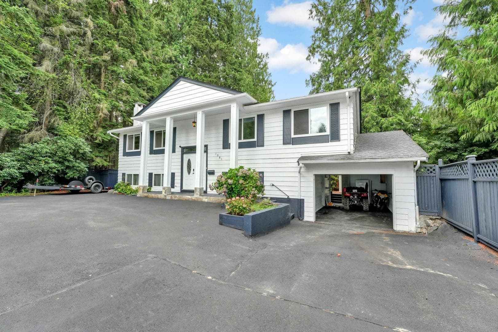 1081 Lincoln Avenue, Port Coquitlam, V3B 4Z5 — photo 2